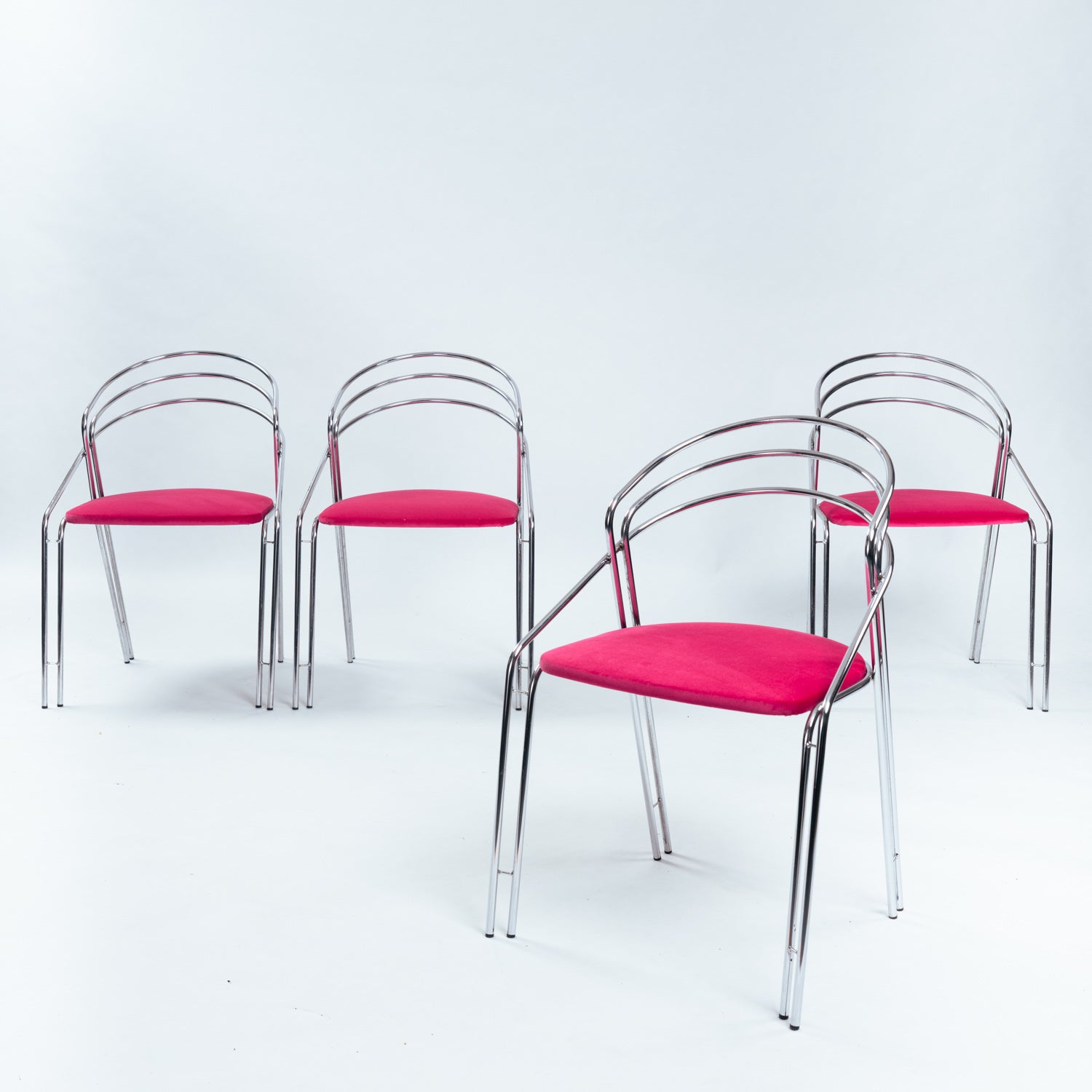 Set_of_4_Italian_Chrome_Dining_Chairs_in_Pink_Velvet,_Postmodern_Dining_Chairs,_1970s