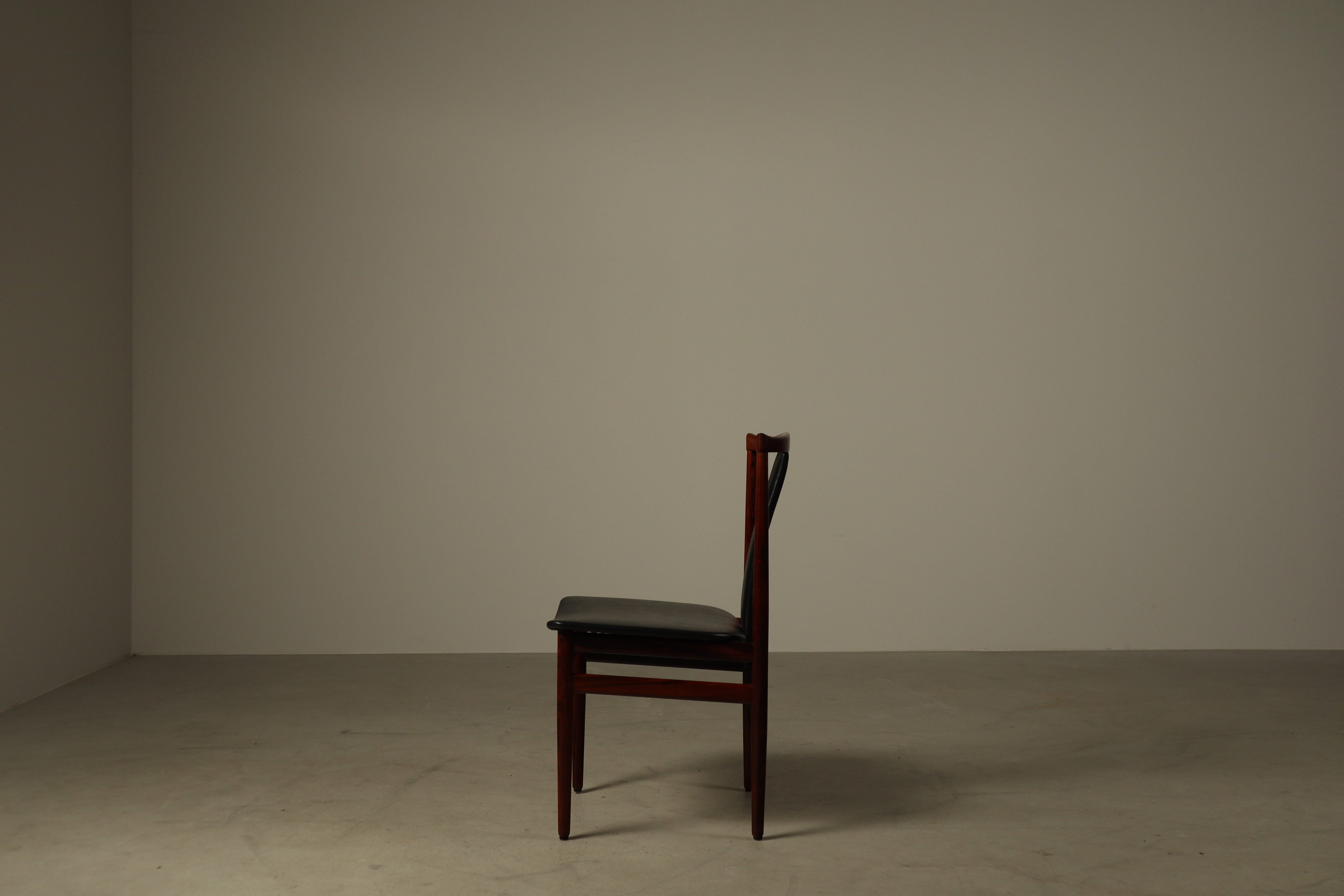 Set_of_4_Rosewood_Dining_Chairs_by_Henning_Sørensen_for_Dan-Ex,_Black_Faux_Leather,_Denmark,_1960s