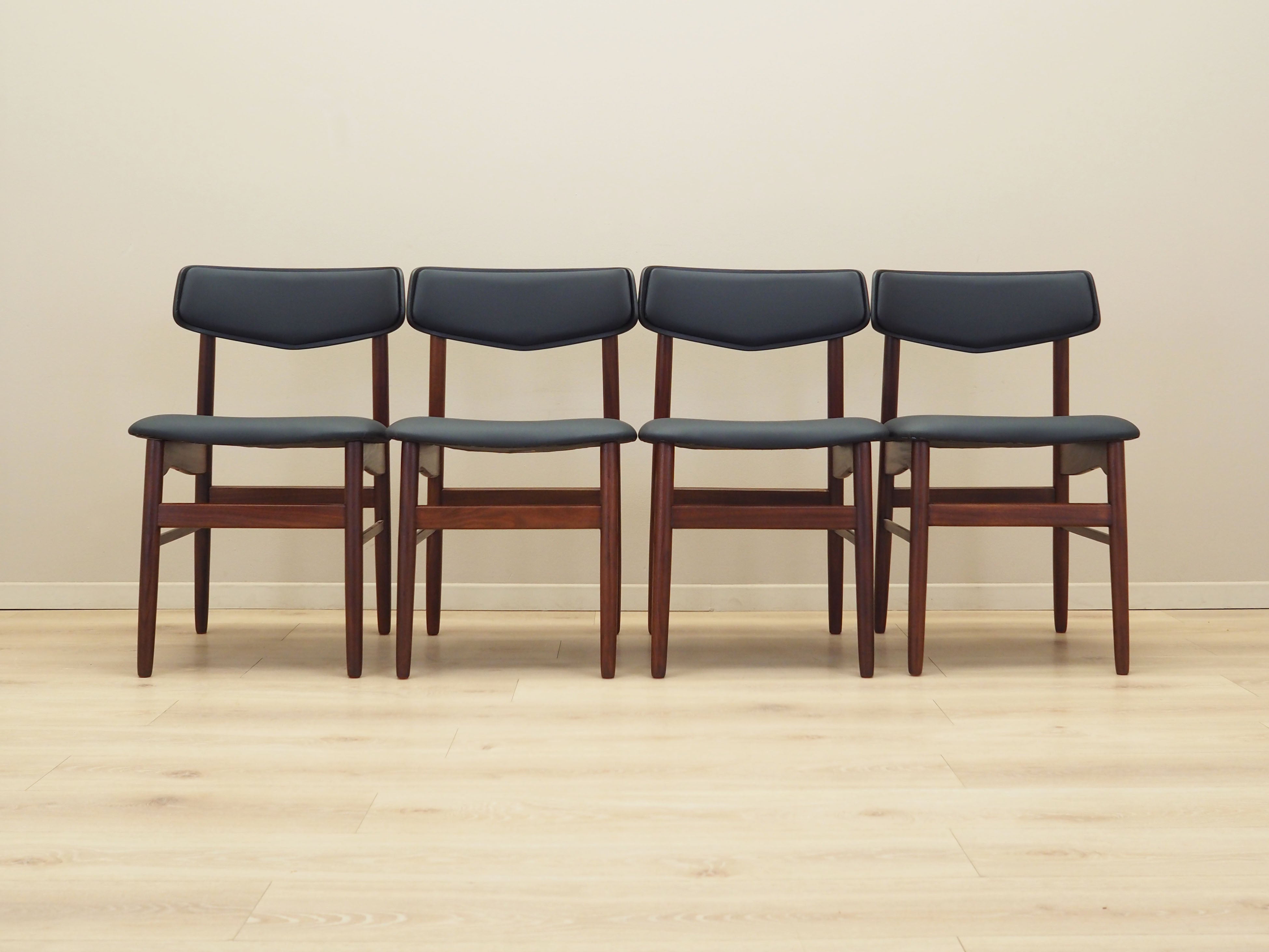 Set_Of_Four_Teak_Chairs,_Danish_Design,_1960s,_Denmark