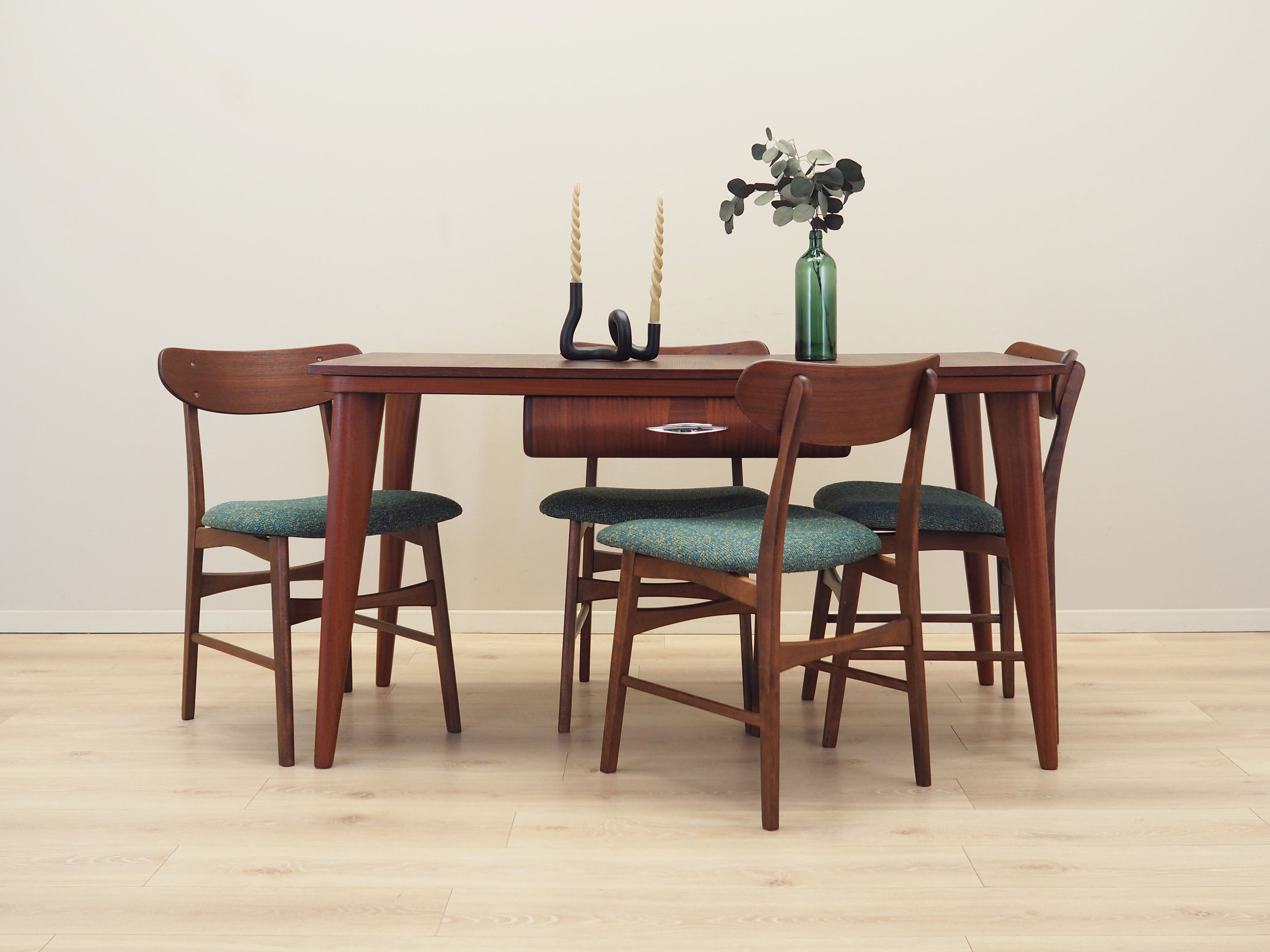 Set_of_4_Teak_Chairs,_Wood,_1970s,_Denmark