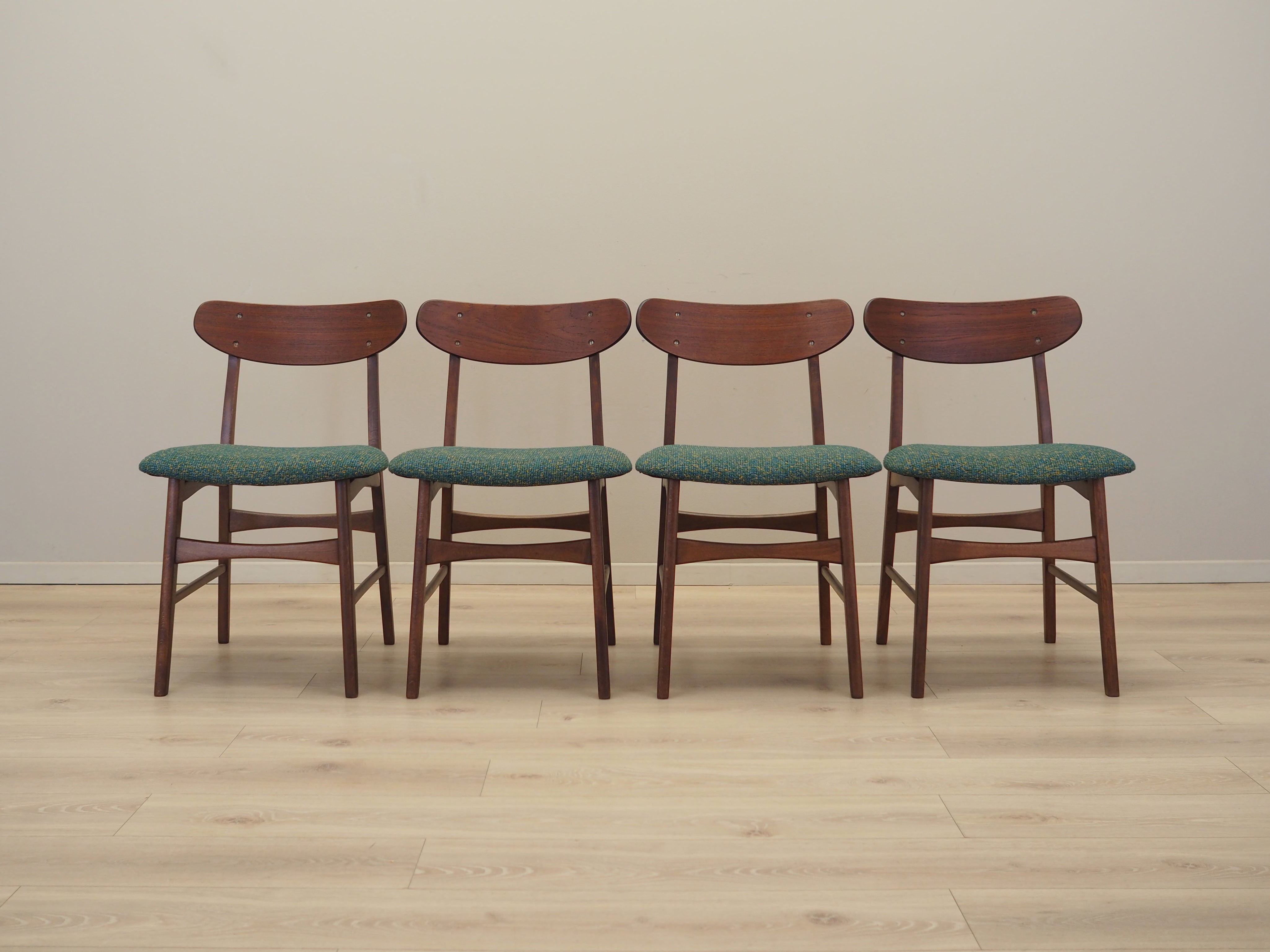 Set_of_4_Teak_Chairs,_Wood,_1970s,_Denmark