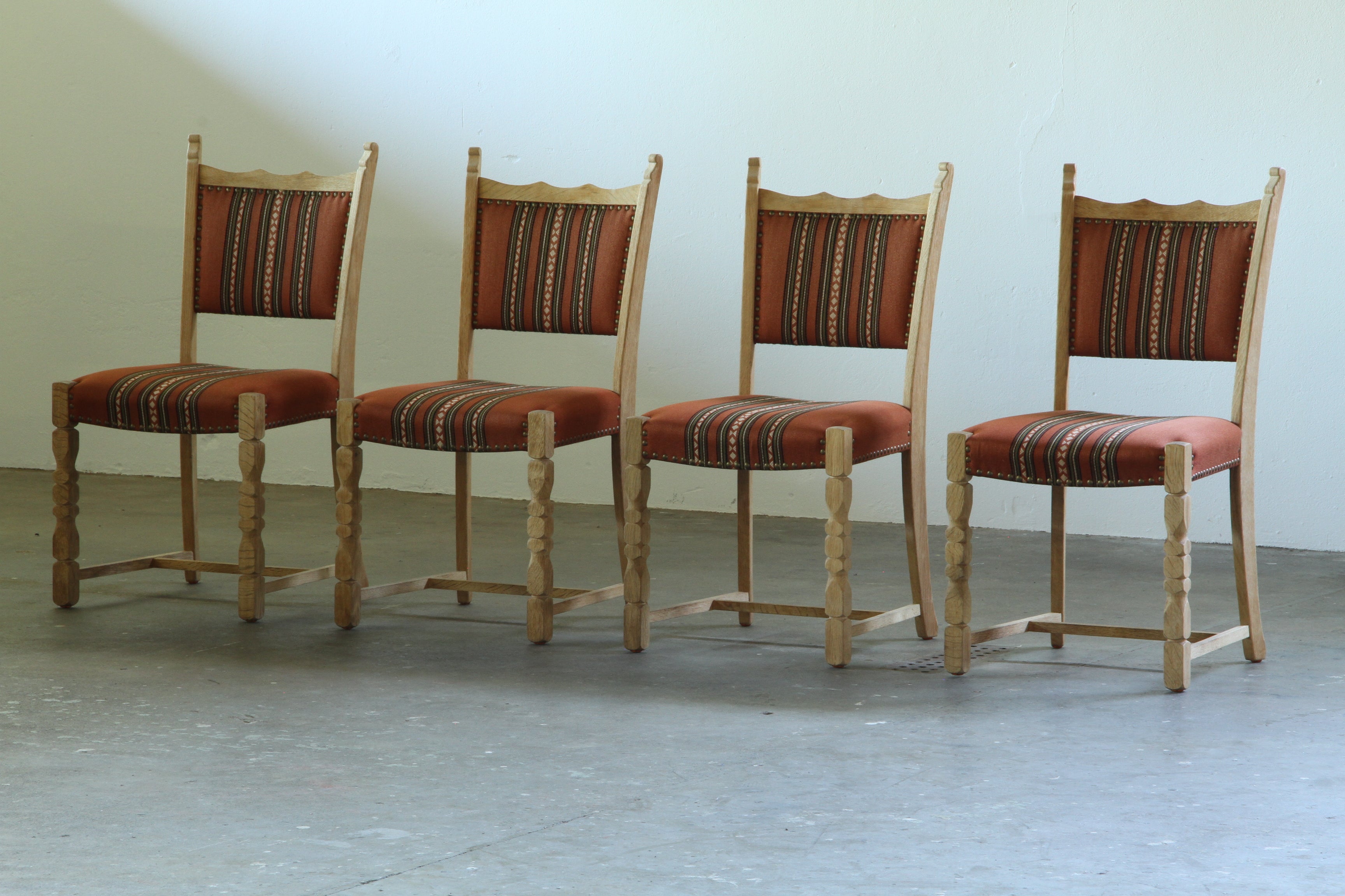 Set_of_4_Scandinavian_Folk_Modern_Oak_Dining_Chairs_with_Patterned_Upholstery