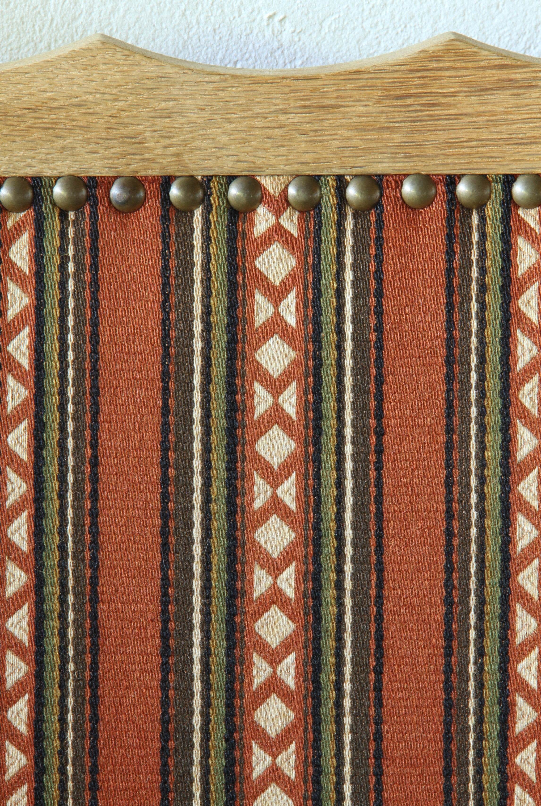Set_of_4_Scandinavian_Folk_Modern_Oak_Dining_Chairs_with_Patterned_Upholstery