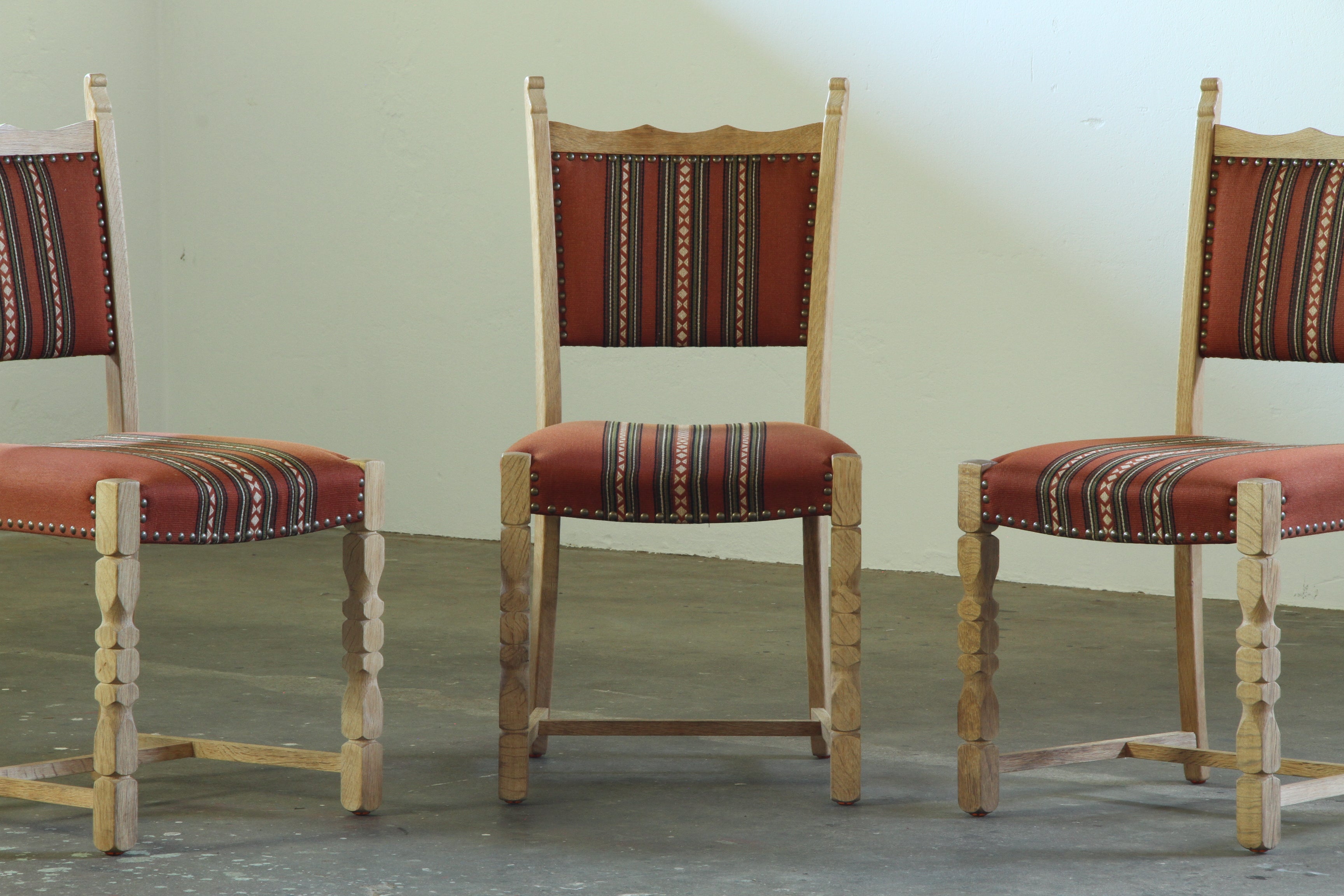 Set_of_4_Scandinavian_Folk_Modern_Oak_Dining_Chairs_with_Patterned_Upholstery