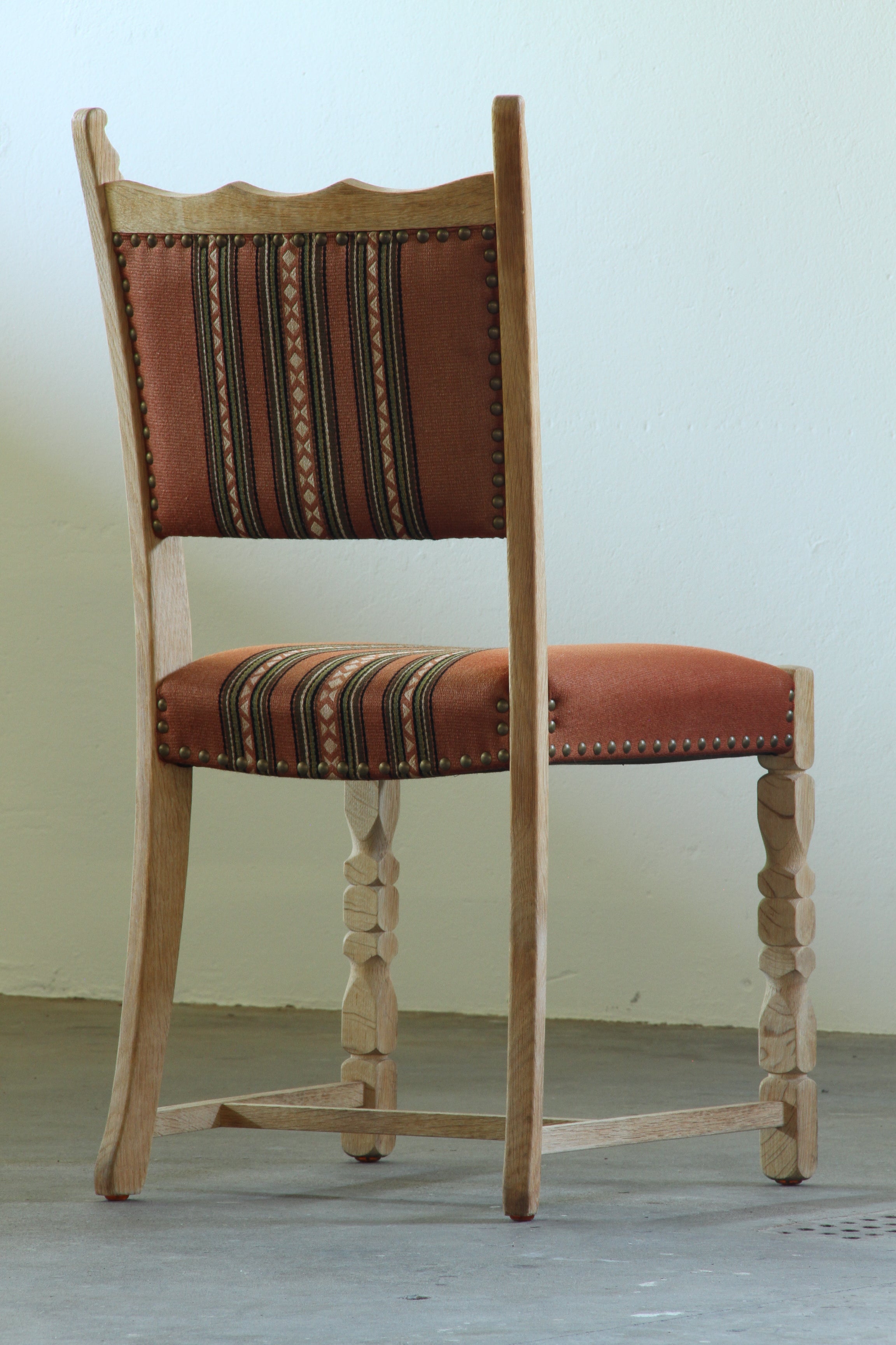 Set_of_4_Scandinavian_Folk_Modern_Oak_Dining_Chairs_with_Patterned_Upholstery