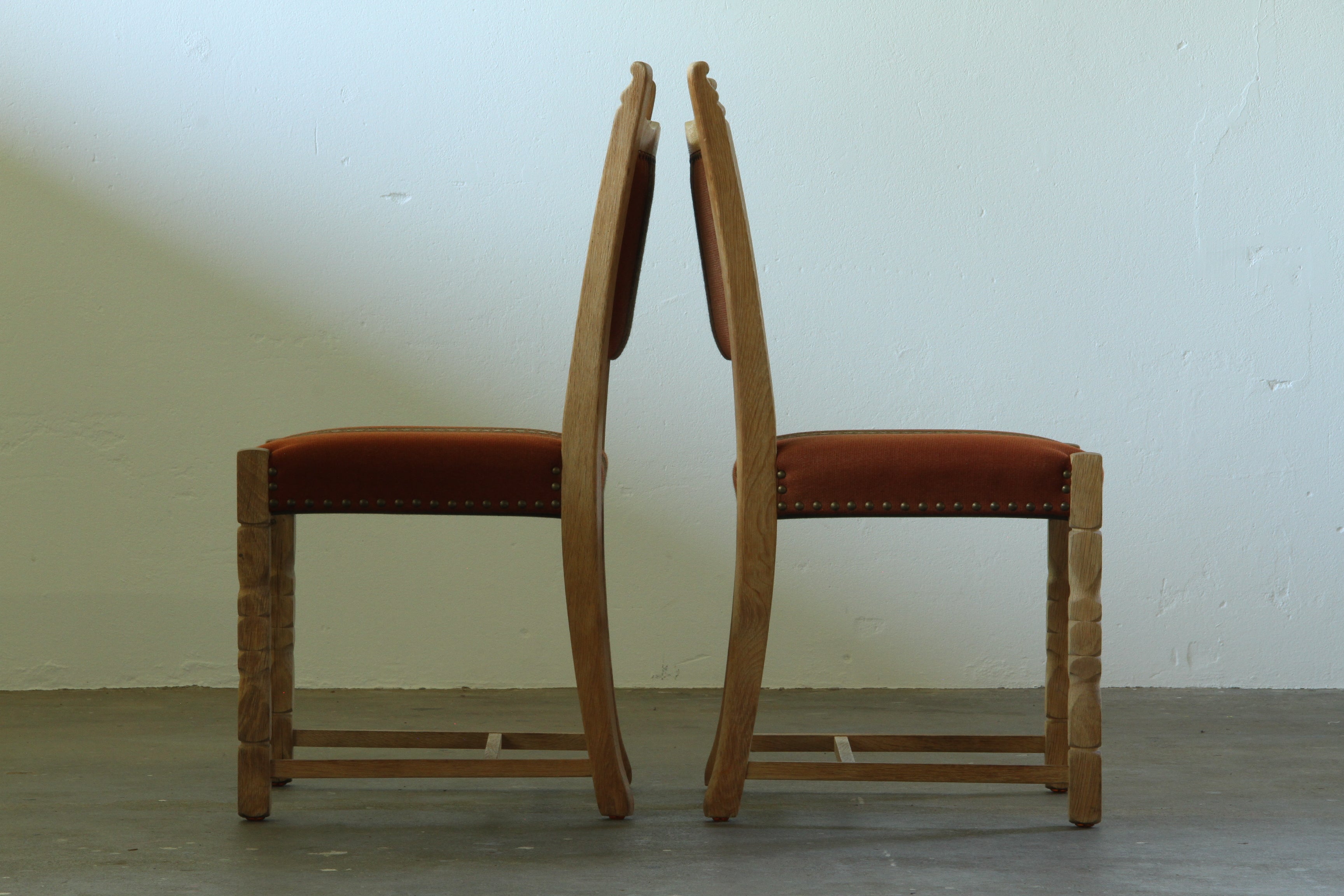 Set_of_4_Scandinavian_Folk_Modern_Oak_Dining_Chairs_with_Patterned_Upholstery