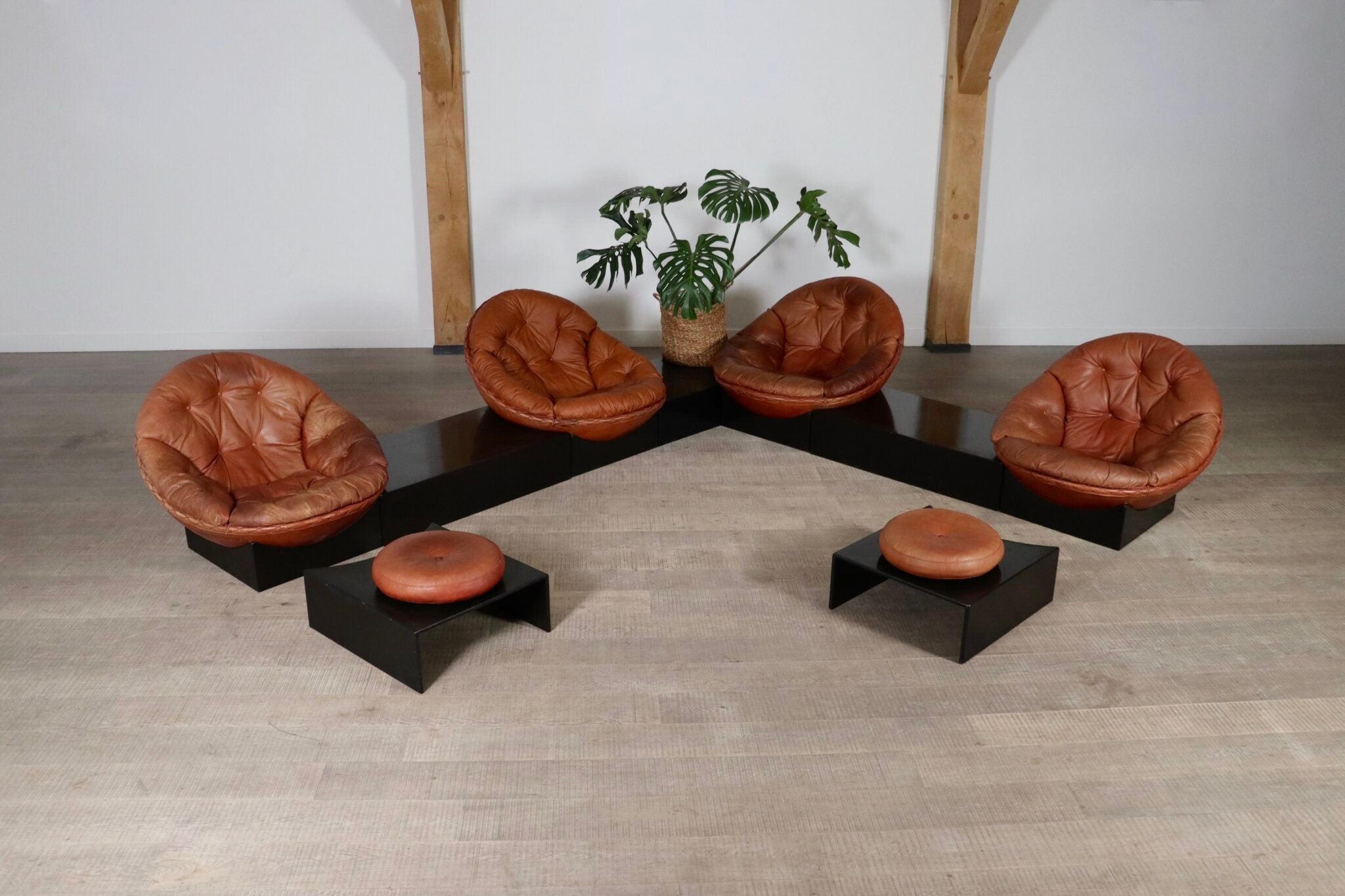Set_of_Illum_Wikkelsø_Apollo_sofa_for_Ryesberg_Møbler,_Denmark_1970s