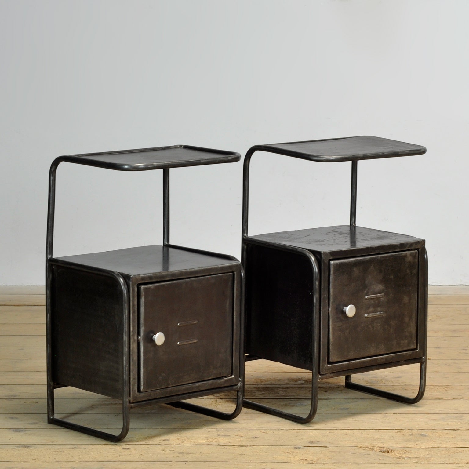 Set_of_2_Iron_Nightstands_from_1950s