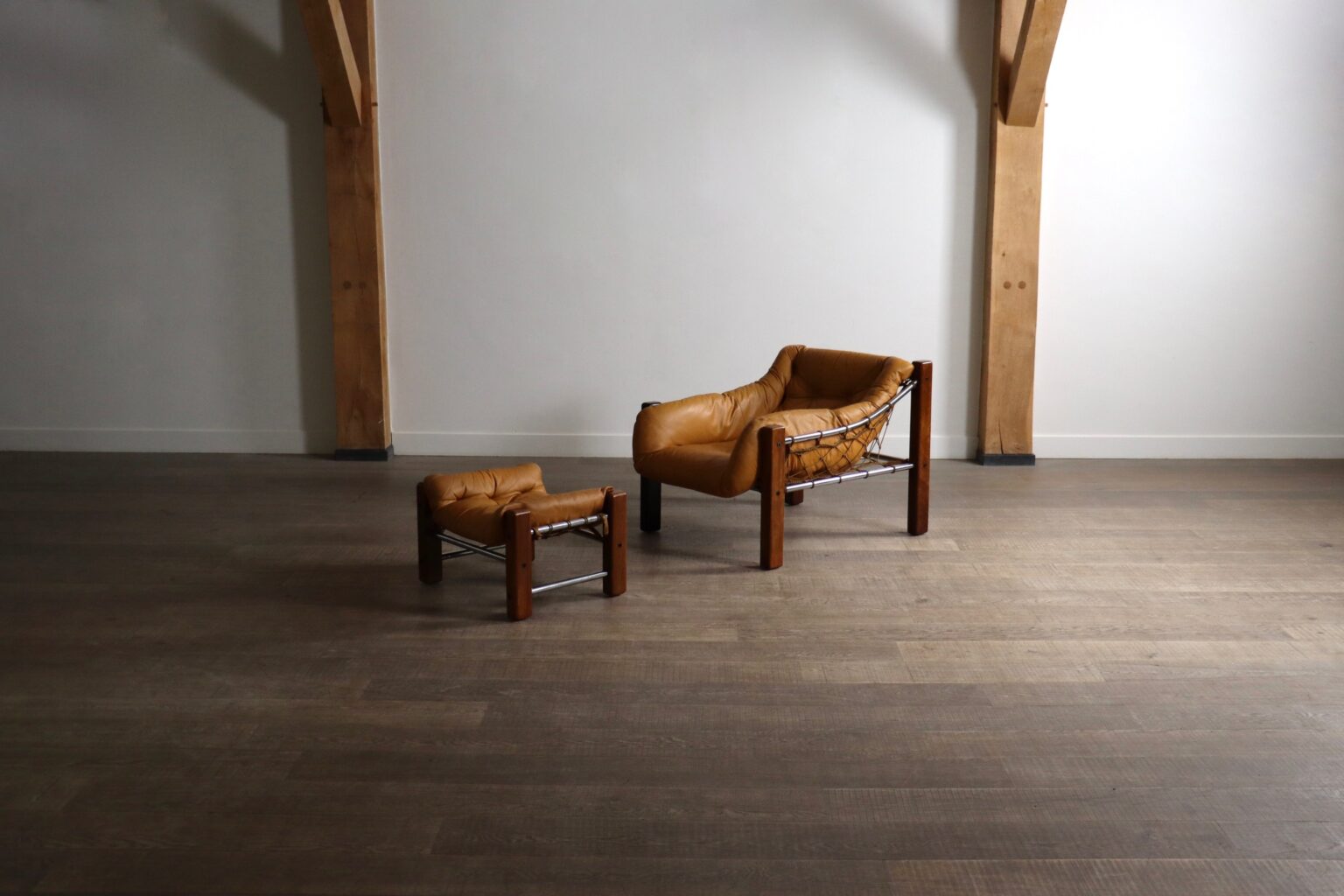 Set_of_Jean_Gillon_“Amazonas”_Lounge_Chair_with_Ottoman_in_Cognac_Leather,_Brazil_1960s