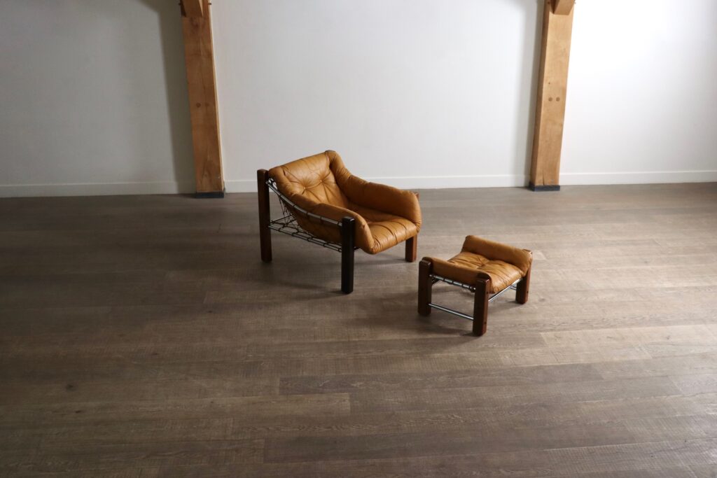 Set_of_Jean_Gillon_“Amazonas”_Lounge_Chair_with_Ottoman_in_Cognac_Leather,_Brazil_1960s
