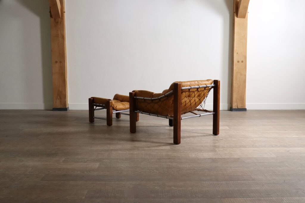 Set_of_Jean_Gillon_“Amazonas”_Lounge_Chair_with_Ottoman_in_Cognac_Leather,_Brazil_1960s