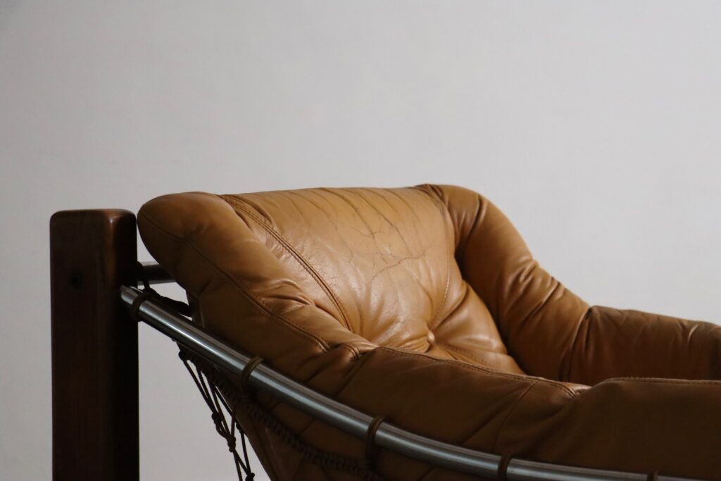 Set_of_Jean_Gillon_“Amazonas”_Lounge_Chair_with_Ottoman_in_Cognac_Leather,_Brazil_1960s