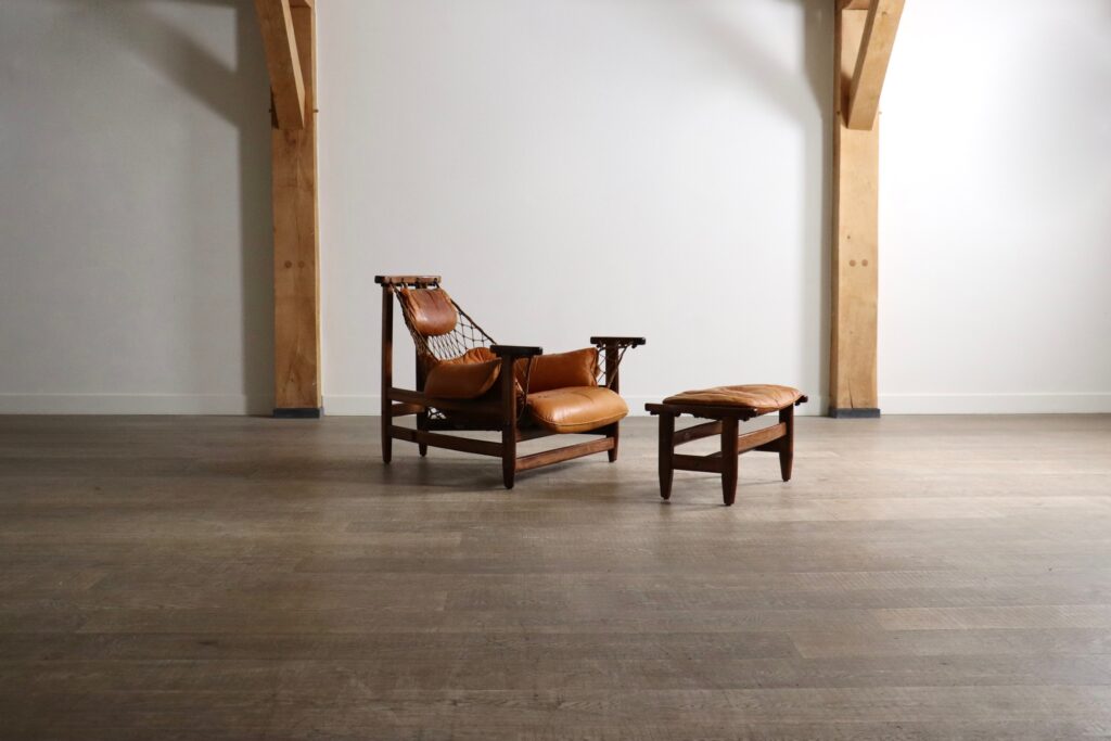 Set_of_Jean_Gillon_“Jangada”_Lounge_Chair_with_Ottoman_in_Cognac_Leather,_Brazil_1960s