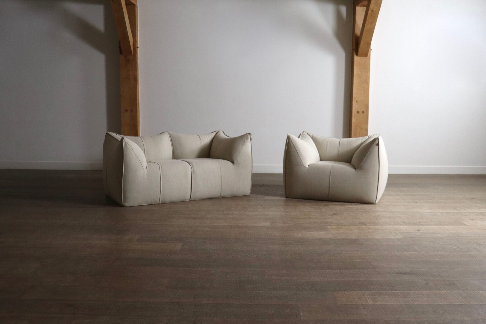 Set_of_Le_Bambole_Sofa_and_Lounge_Chair_by_Mario_Bellini_for_B&B_Italia,_Italian_Mid_Century_Modern_Set,_1970s