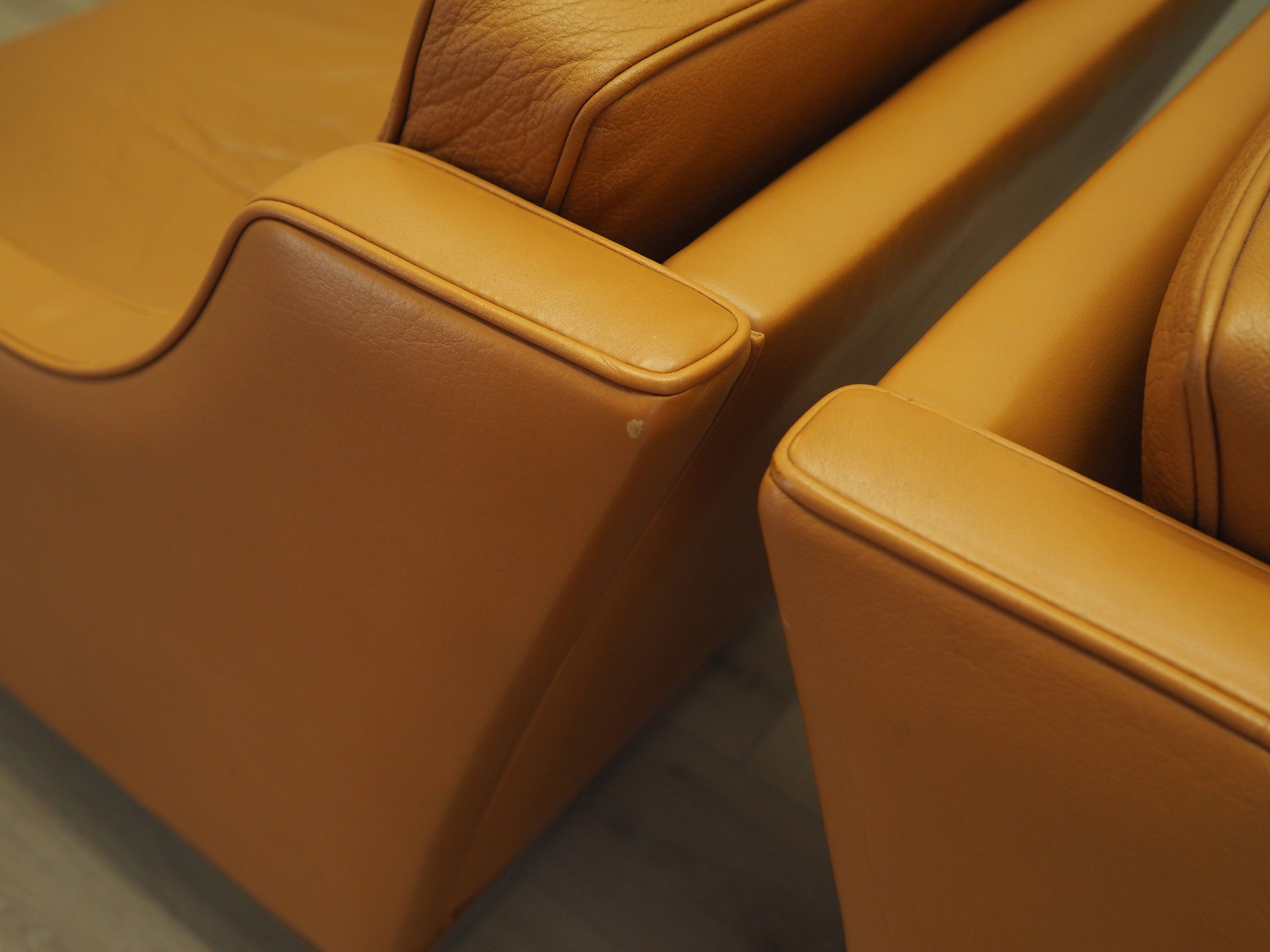 Set_of_2_Danish_Modern_Leather_Lounge_Armchairs,_1970s,_Denmark