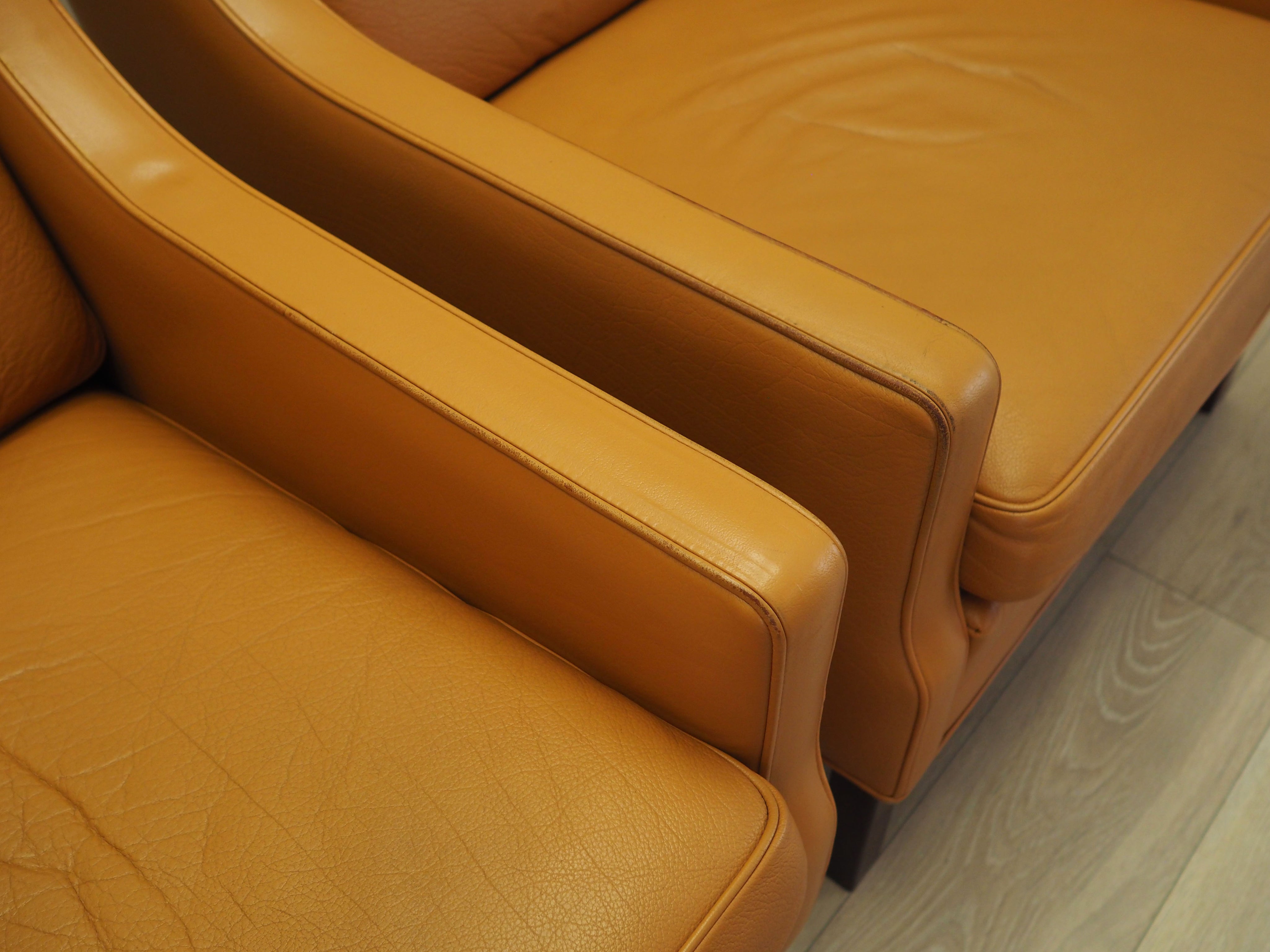 Set_of_2_Danish_Modern_Leather_Lounge_Armchairs,_1970s,_Denmark