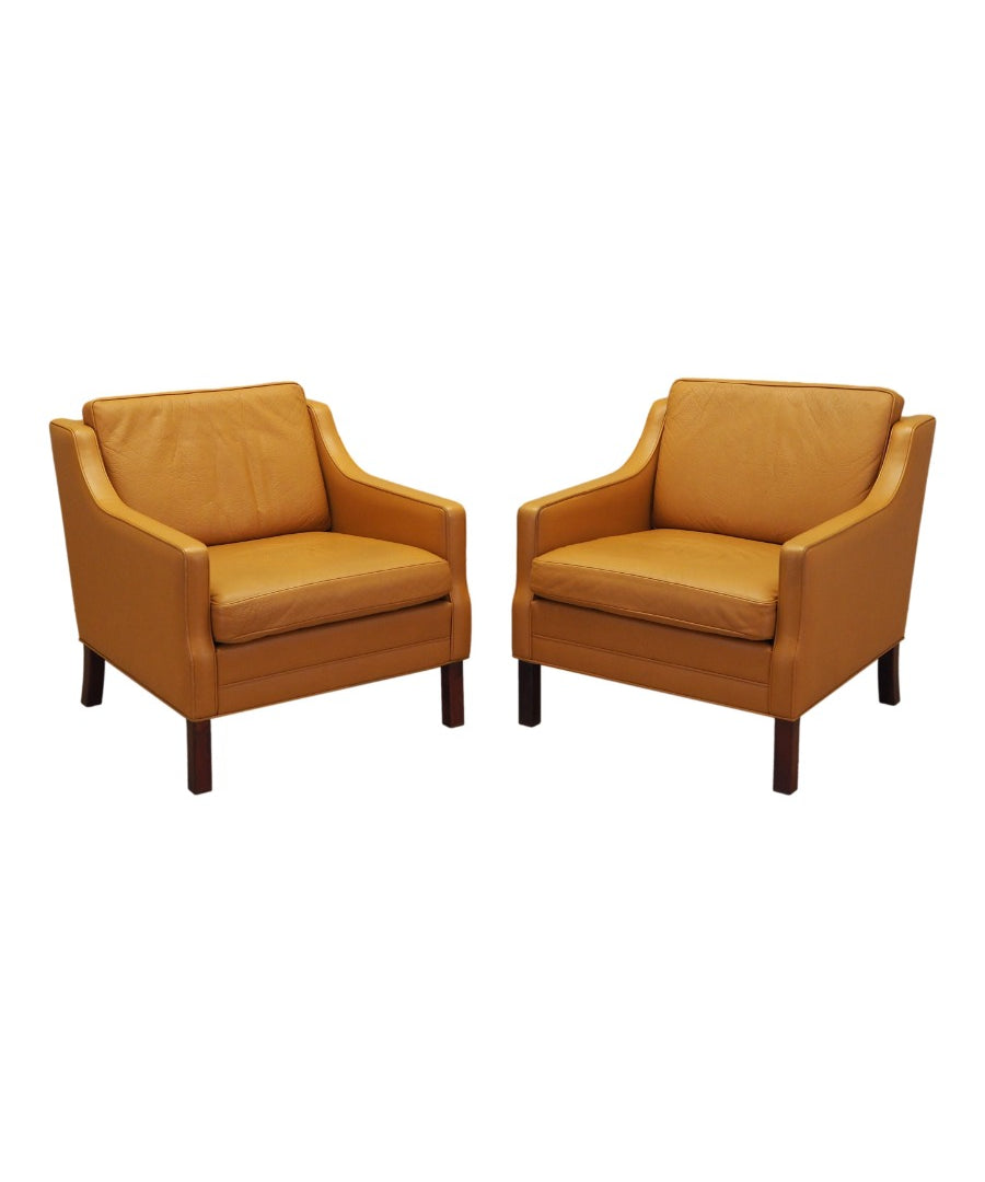 Set_of_2_Danish_Modern_Leather_Lounge_Armchairs,_1970s,_Denmark