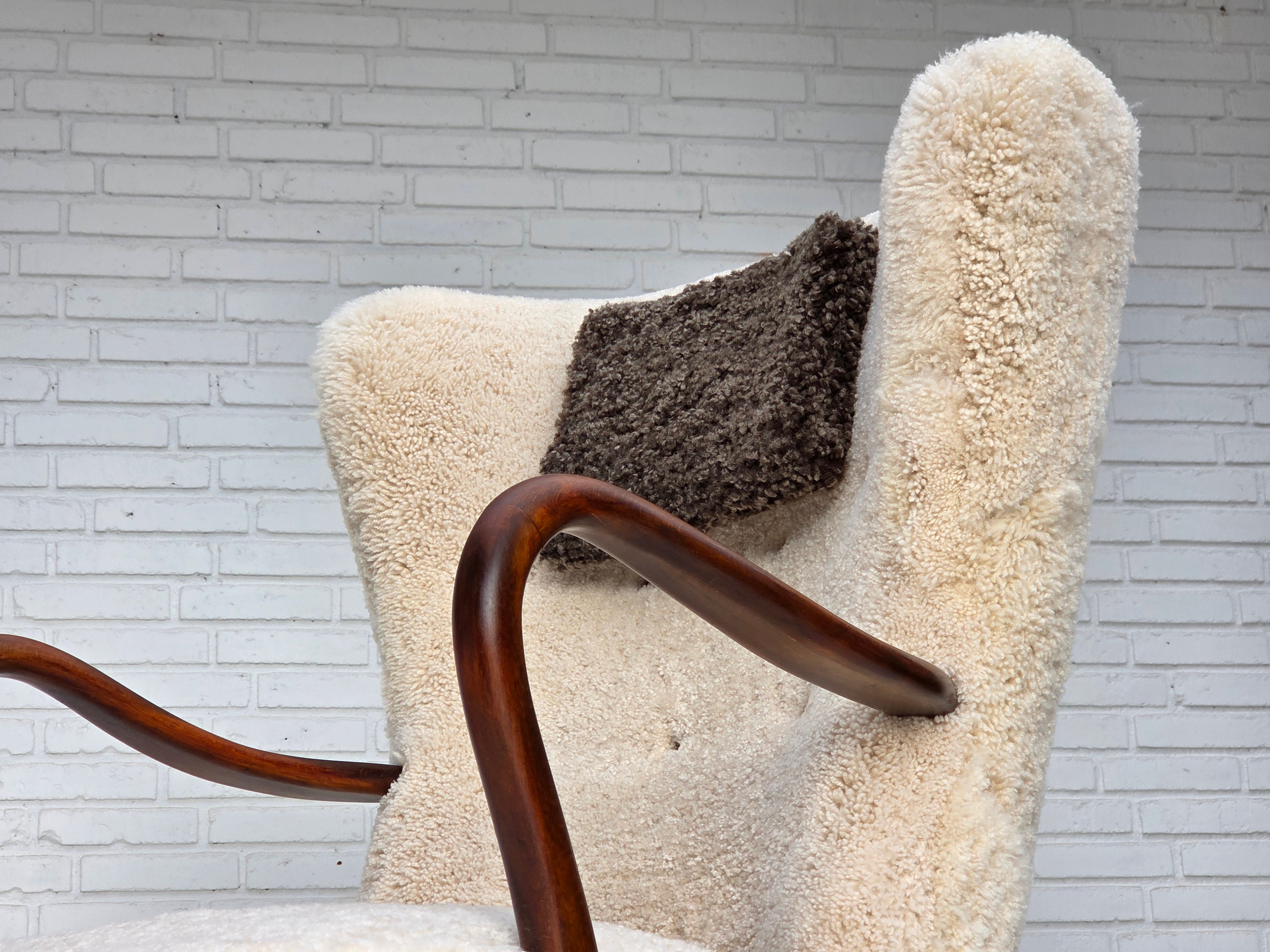 Set_of_Lounge_Chair_with_Ottoman_by_Alfred_Christensen_1965_Denmark