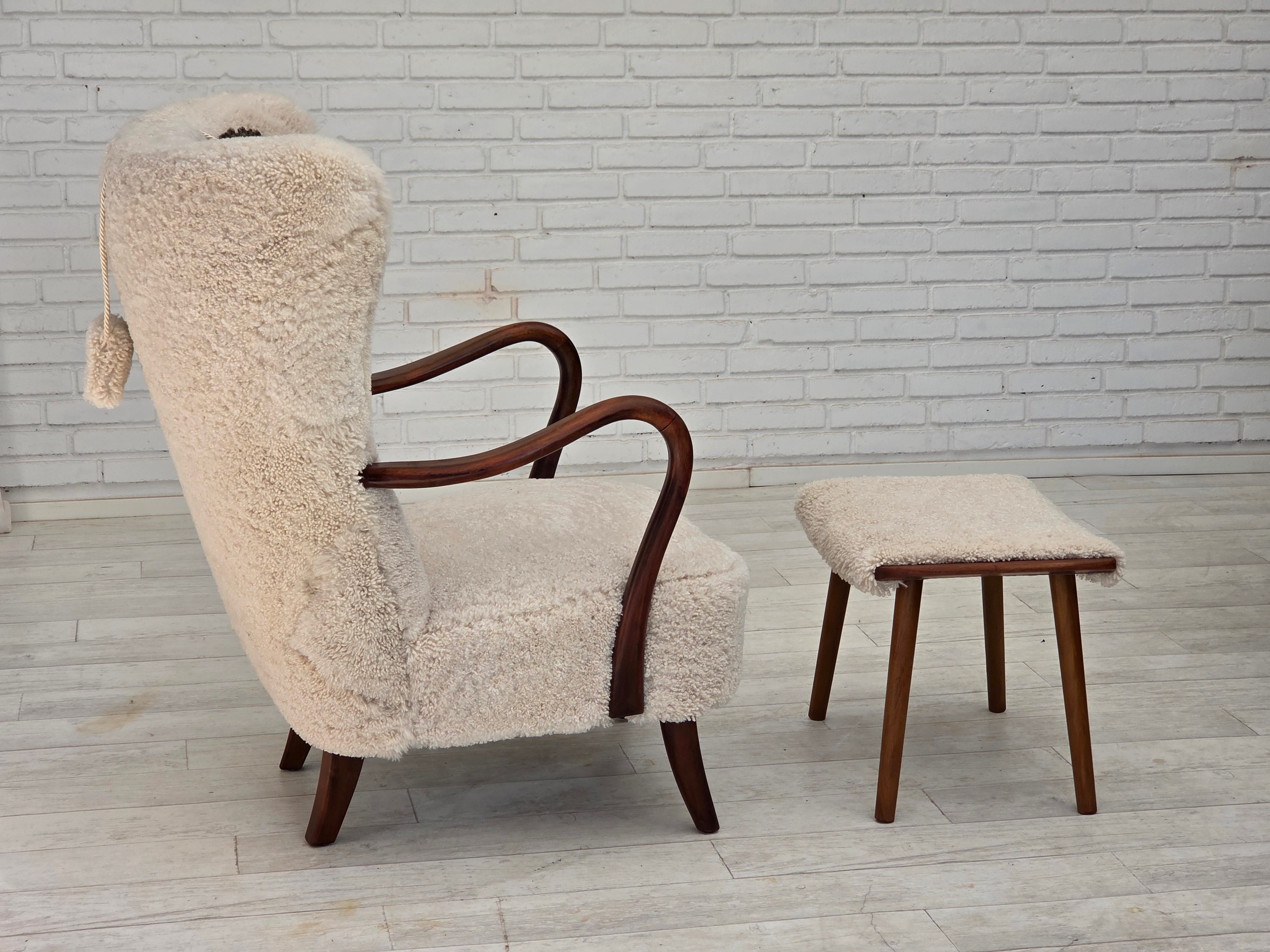 Set_of_Lounge_Chair_with_Ottoman_by_Alfred_Christensen_1965_Denmark
