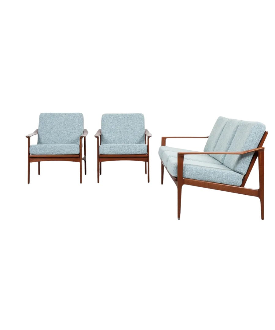 Set_of_Midcentury_Sofa_and_2_chairs_in_teak_by_Ib_Kofod_Larsen