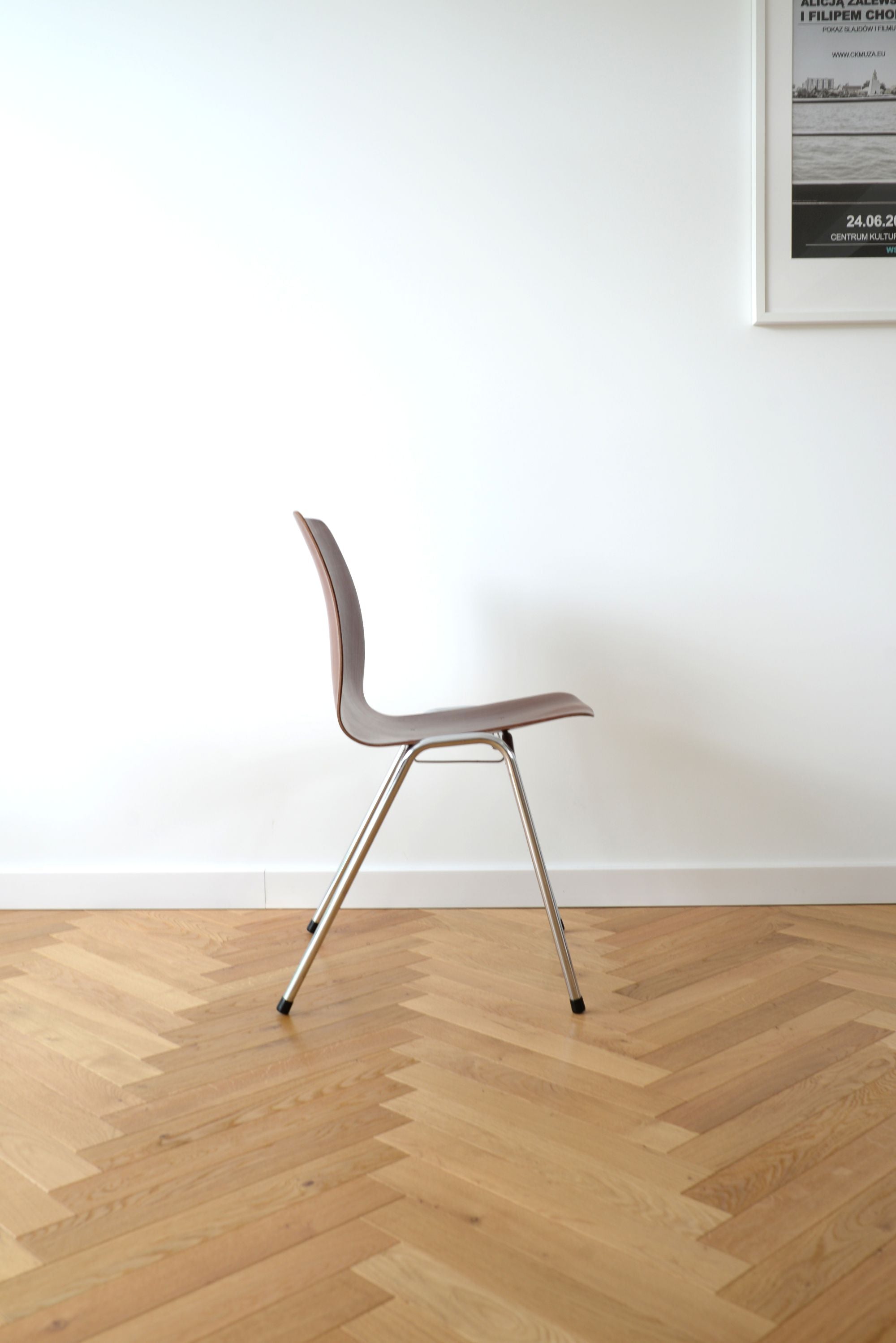 Set_of_4_Pagholz_Plywood_Dining_Chairs_with_Chrome_Frame,_1970s