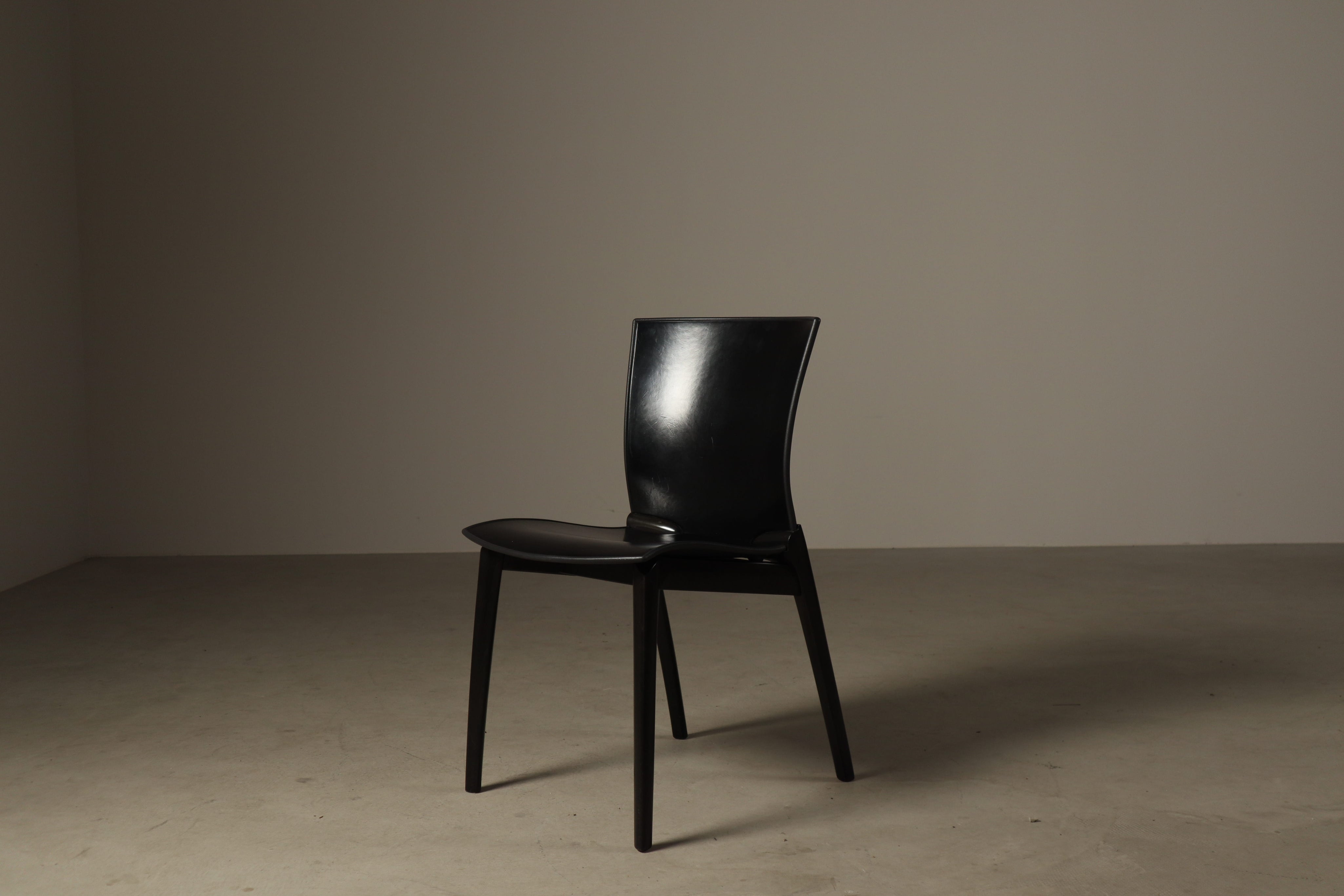 Set_of_7_Cos_Dining_Chairs_by_Josep_Lluscà_for_Cassina_in_Black_Leather,_Italy,_1994
