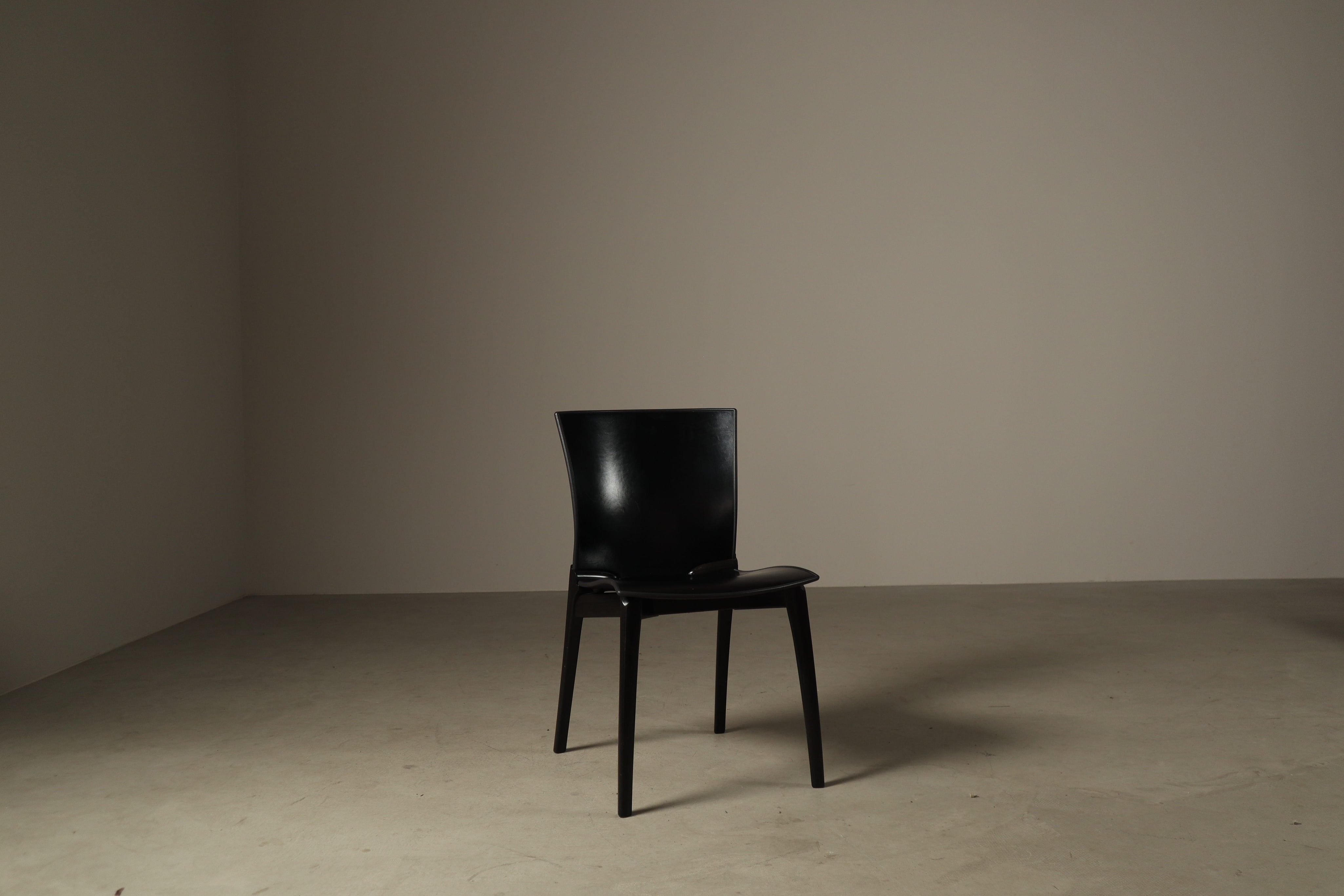 Set_of_7_Cos_Dining_Chairs_by_Josep_Lluscà_for_Cassina_in_Black_Leather,_Italy,_1994