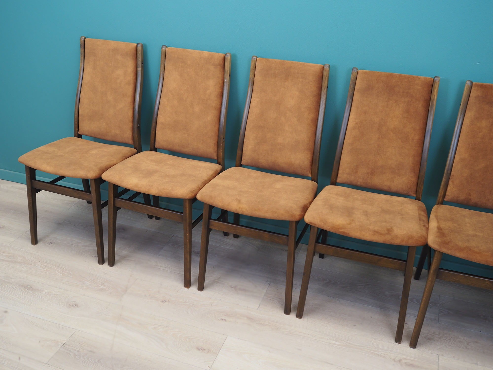 Set_of_6_Beech_Chairs,_Wood,_1960s,_Denmark