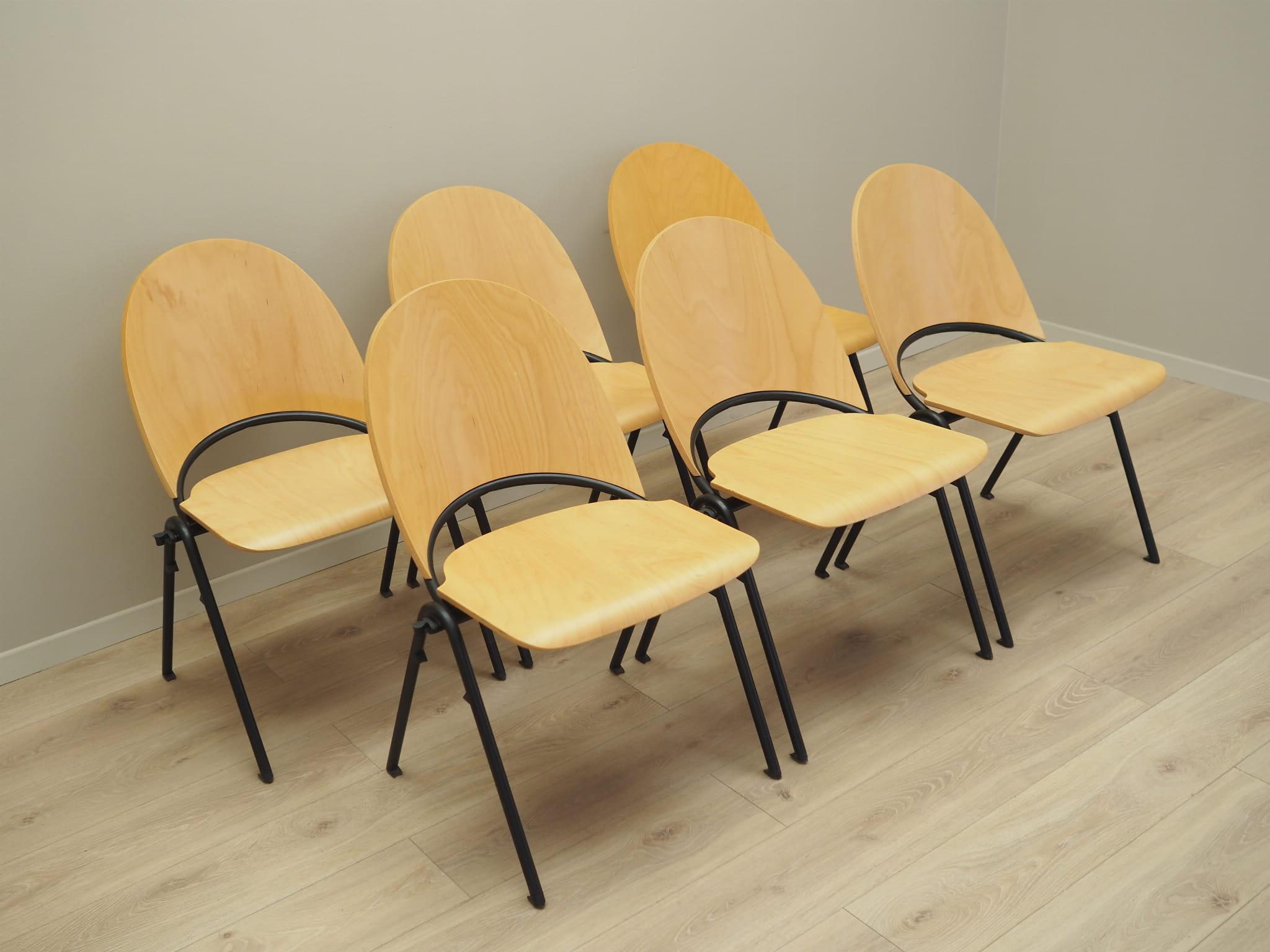 Set_of_6_Chairs,_Danish_Design,_Teak_Wood,_1970s,_Denmark