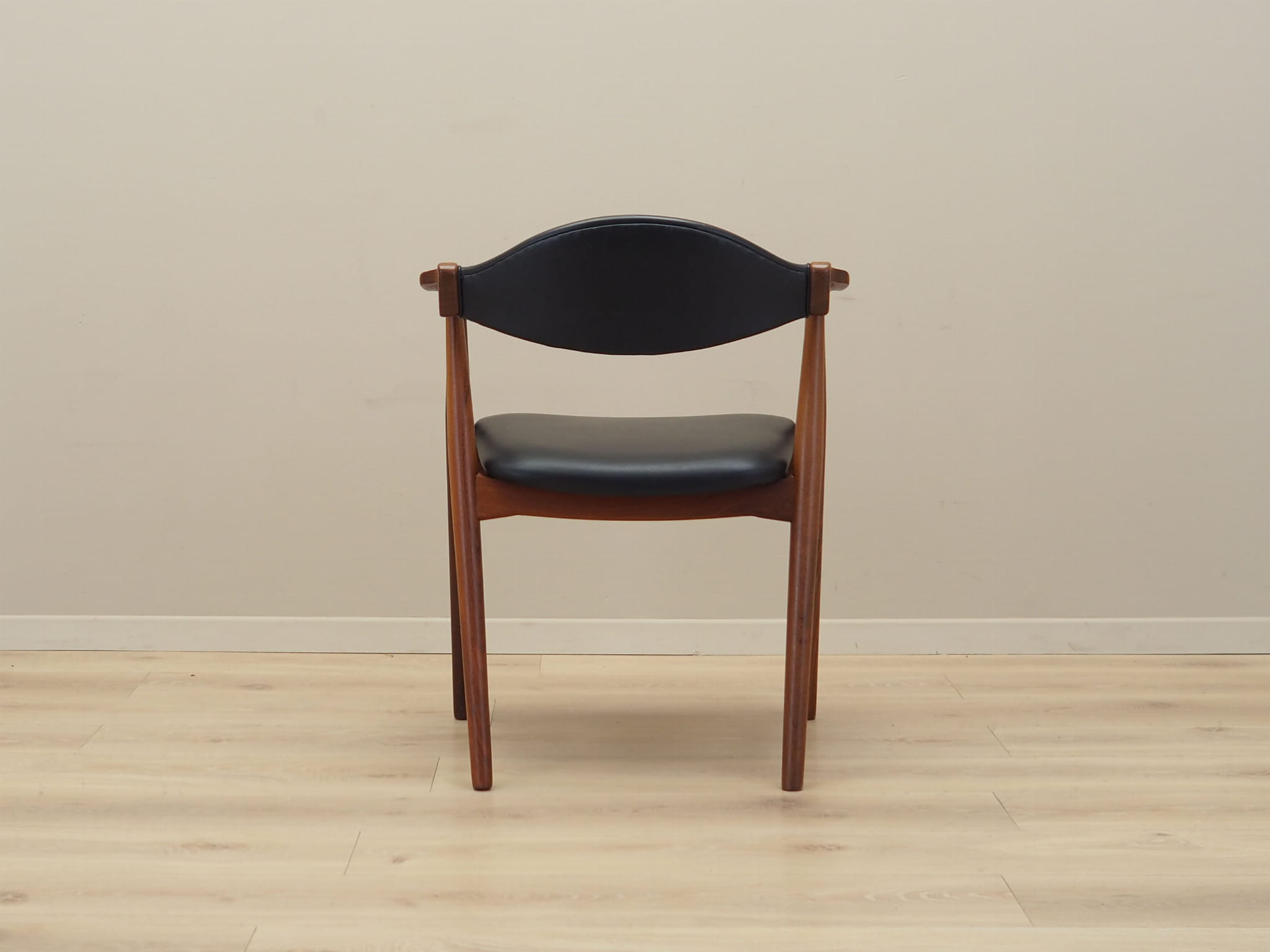 Set_Of_Sof_6_Chairs,_Fårstrup_Møbler,_Teak_Wood,_1970s,_Denmark