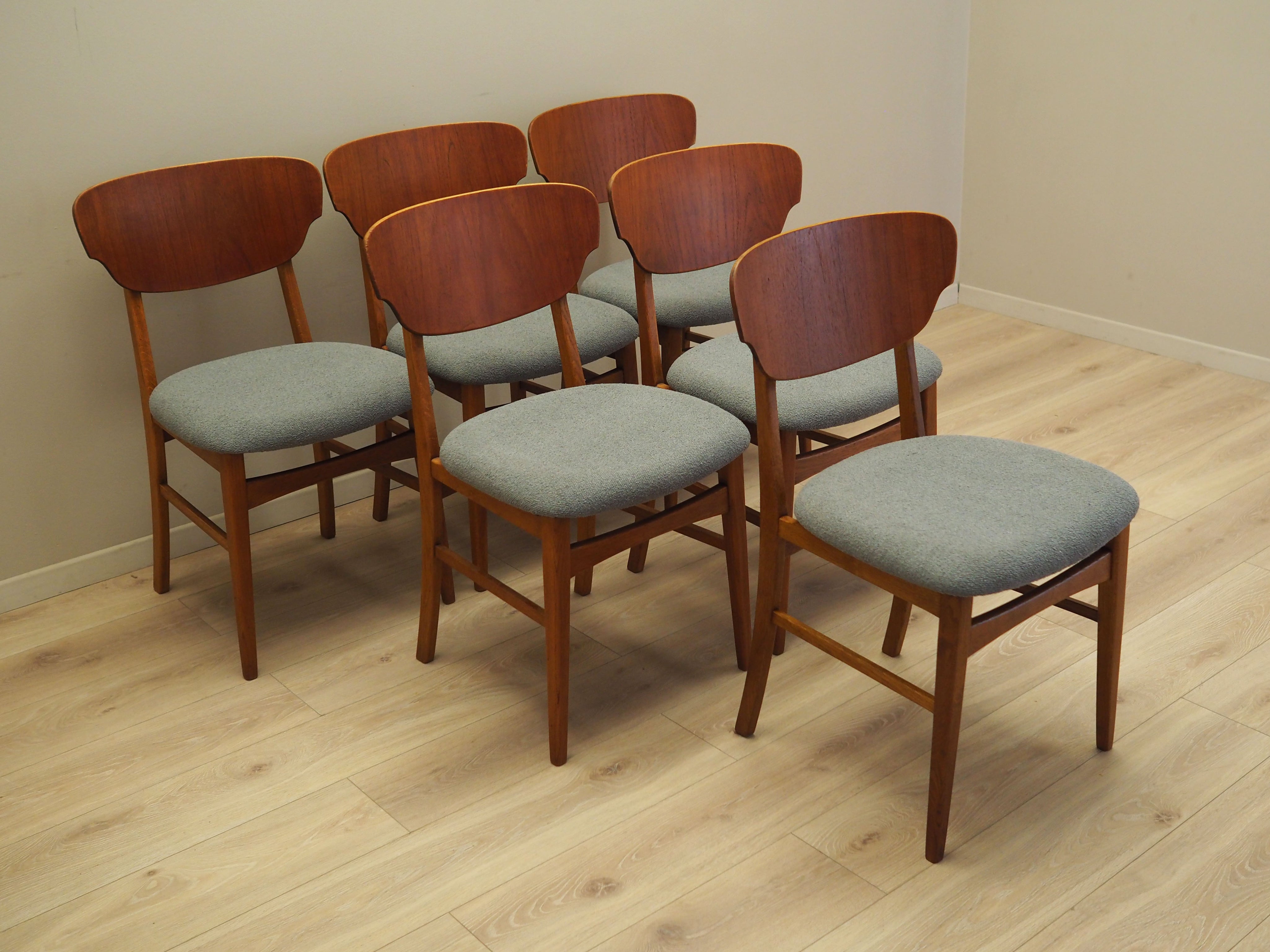Set_of_6_Chairs,_Teak_Wood,_1970s,_Denmark
