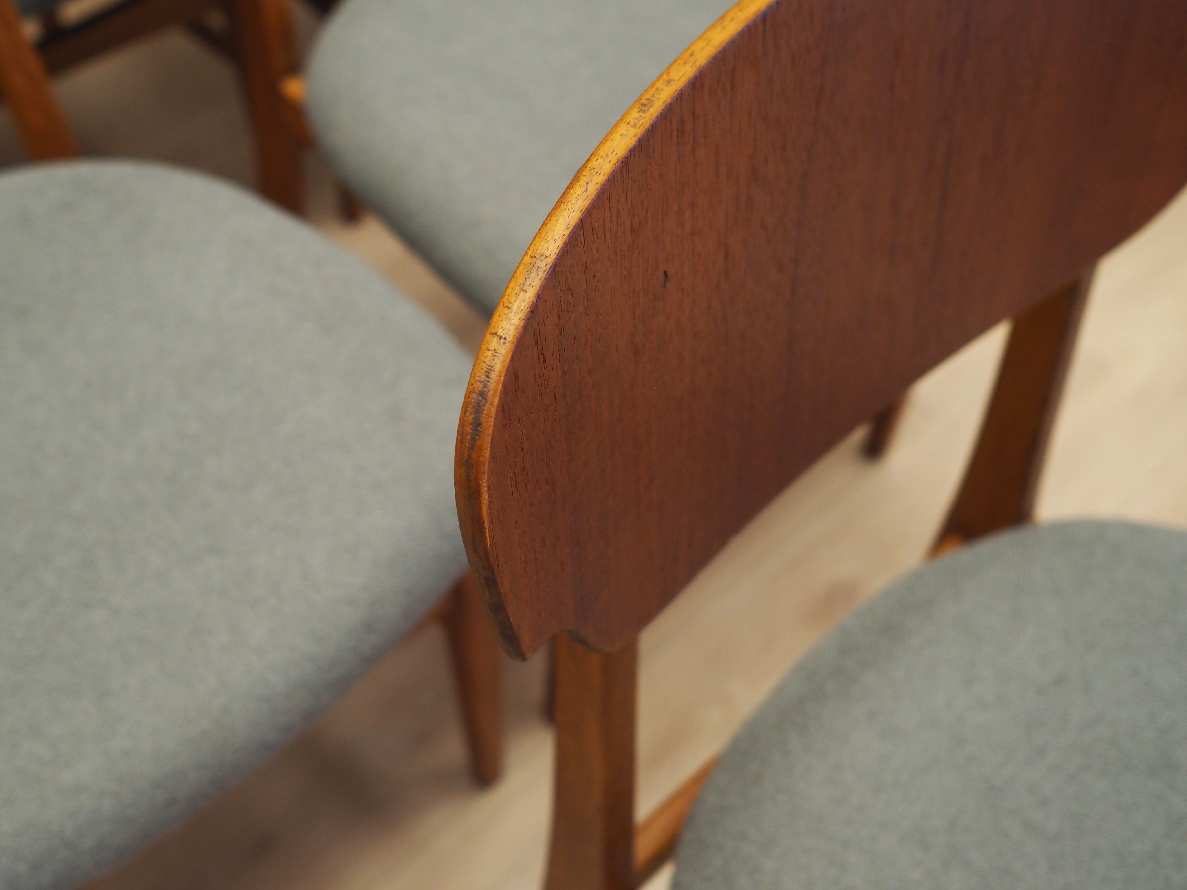 Set_of_6_Chairs,_Teak_Wood,_1970s,_Denmark