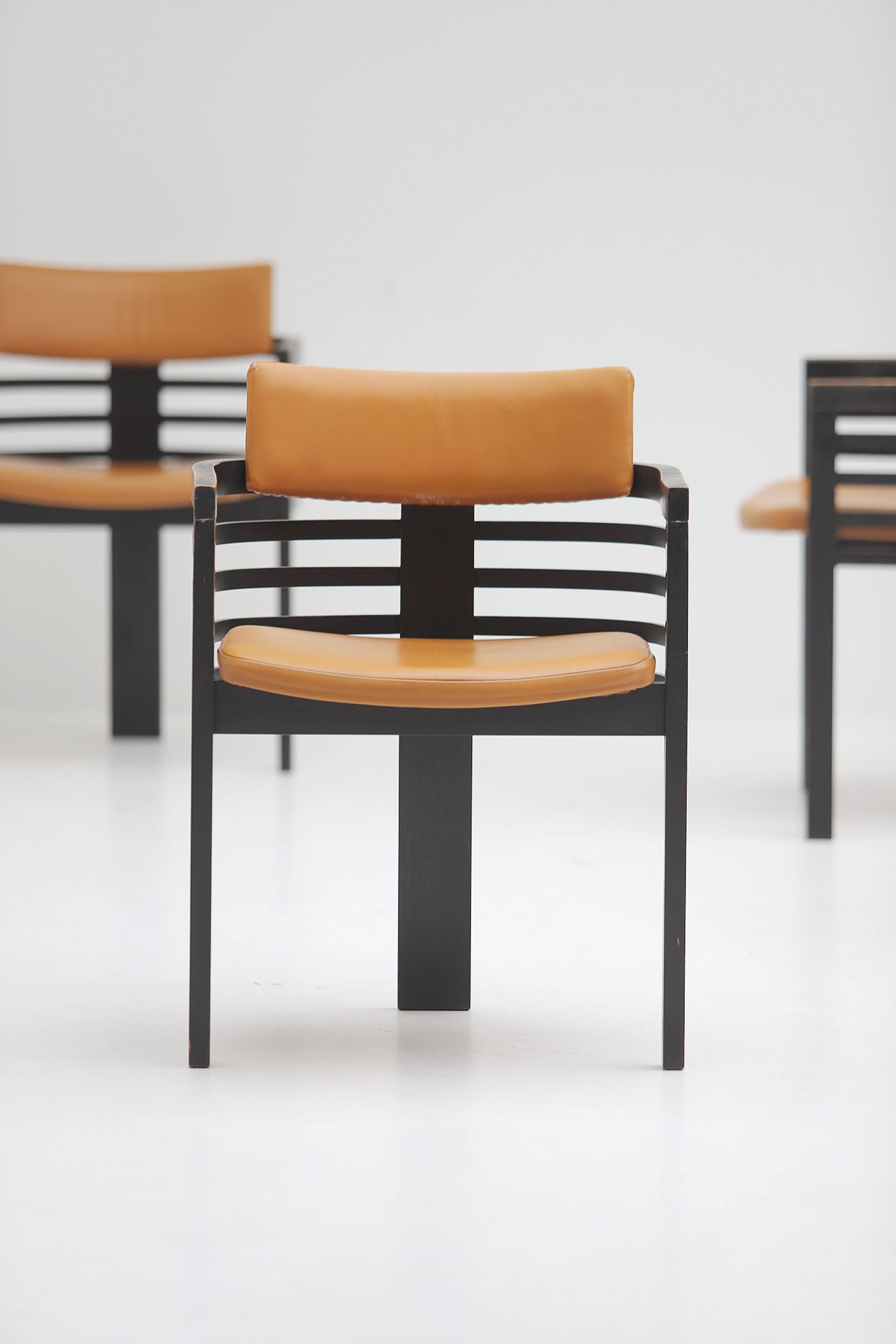Set_of_6_dining_chairs_by_Jean_Batenburg_for_MI,_Belgium