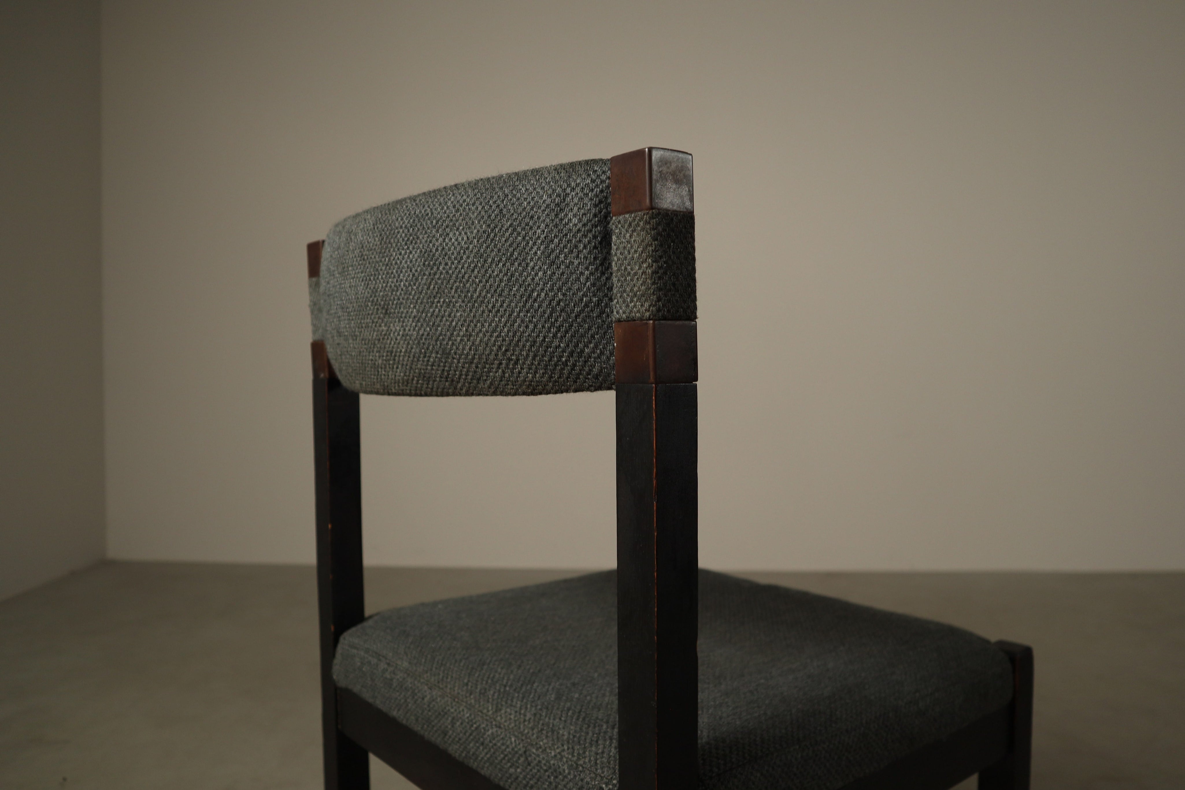Set_of_6_Jean_Batenburg_Dining_Chairs_for_MI_in_Dark-Stained_Wood_and_Grey_Fabric,_Belgium