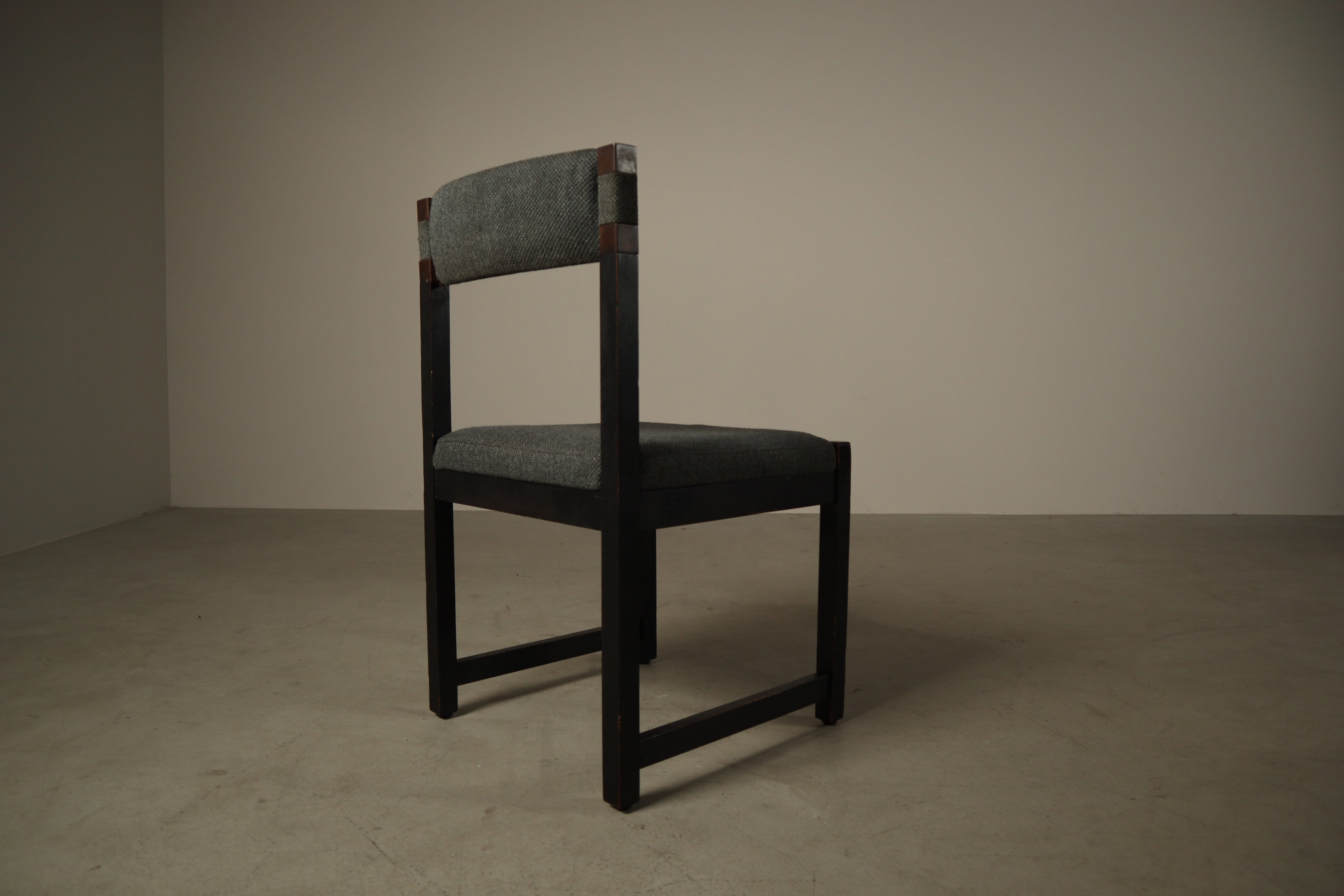 Set_of_6_Jean_Batenburg_Dining_Chairs_for_MI_in_Dark-Stained_Wood_and_Grey_Fabric,_Belgium