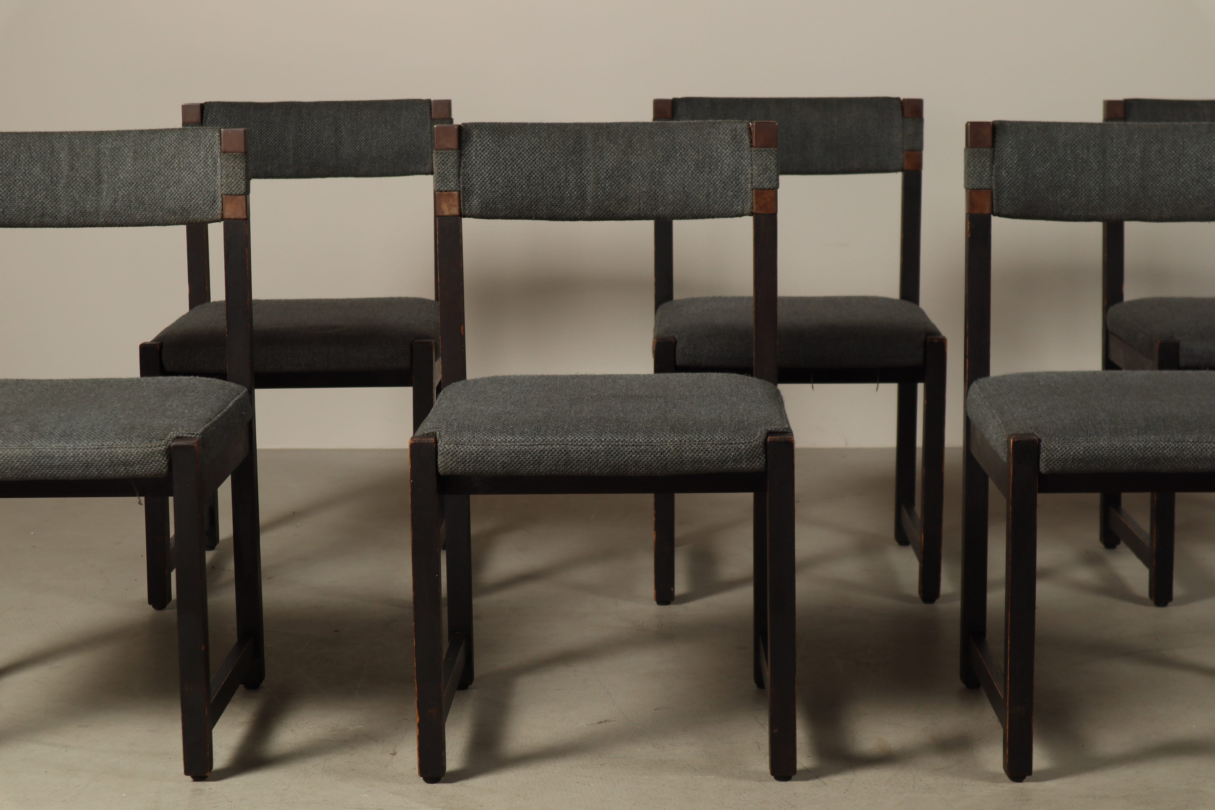 Set_of_6_Jean_Batenburg_Dining_Chairs_for_MI_in_Dark-Stained_Wood_and_Grey_Fabric,_Belgium