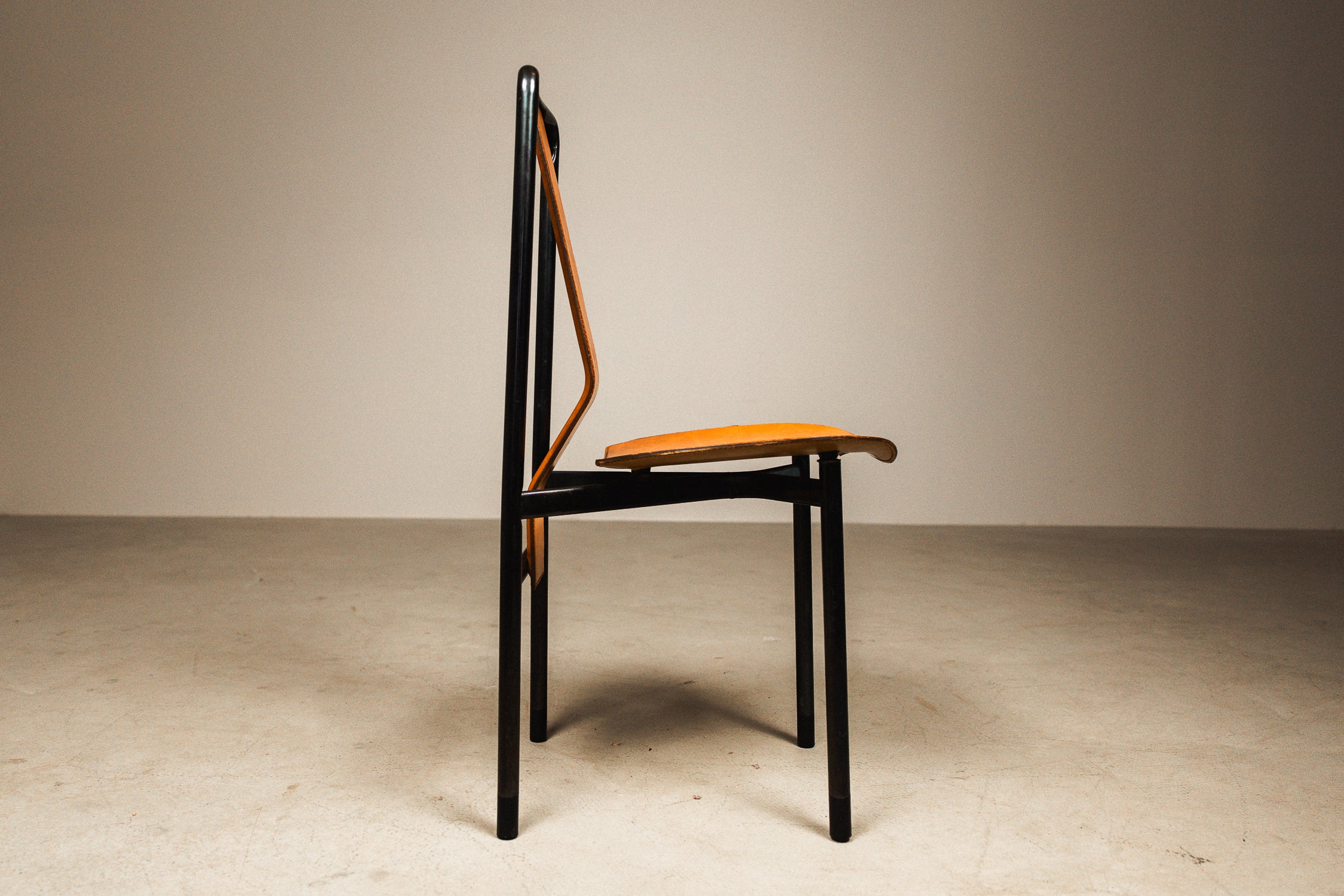 Set_of_6_‘Irma’_Dining_Chairs_by_Achille_Castiglioni_for_Zanotta,_Italy_1979