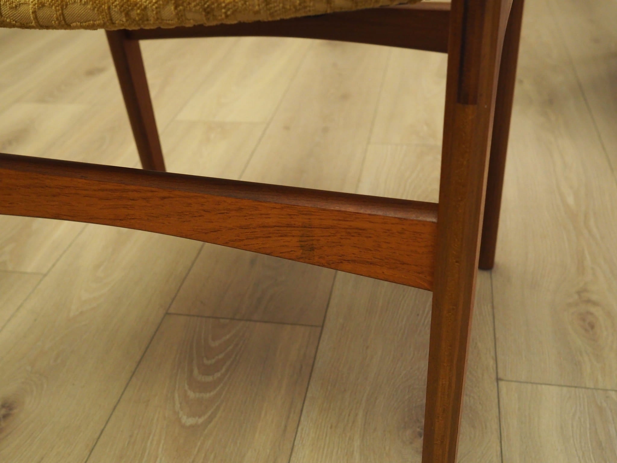 Set_of_6_Teak_Chairs,_Wood,_1970s,_Denmark