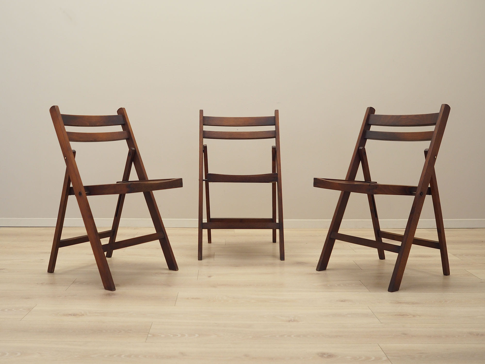 Set_of_3_Pine_Chairs,_Scandinavian_Design,_Pine,_1990s,_Denmark