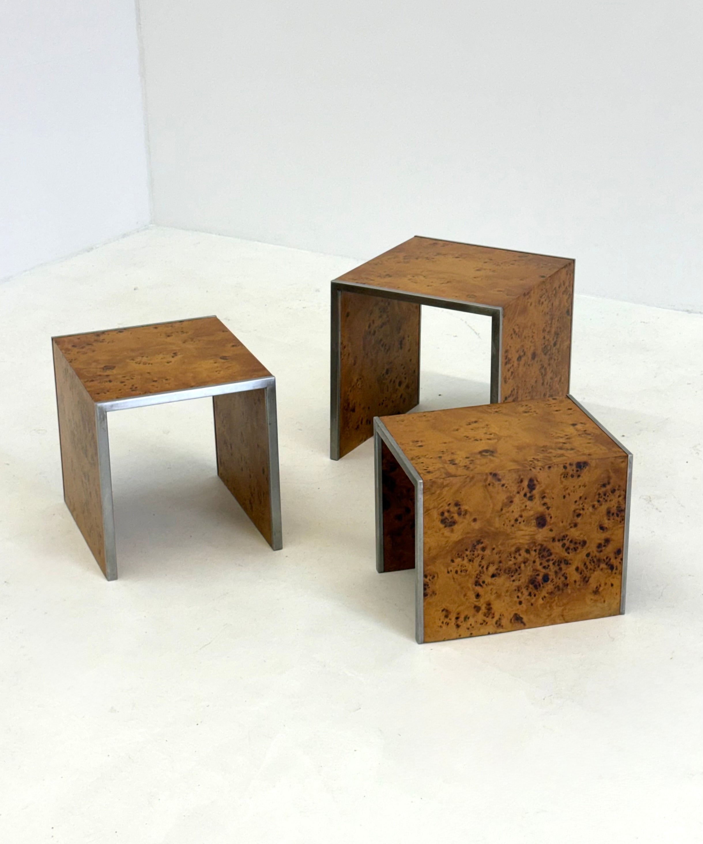 Set_of_3_Nesting_Tables_by_Tommaso_Barbi_in_Burl_Wood_and_Chrome,_Italy