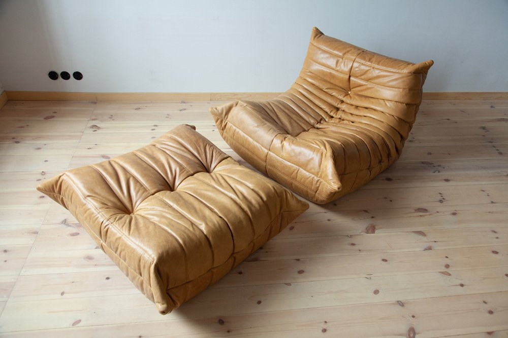 Set_of_Togo_Lounge_Chair_and_Pouf_by_Michel_Ducaroy_for_Ligne_Roset,_Camel_Brown_Leather,_France,_1973