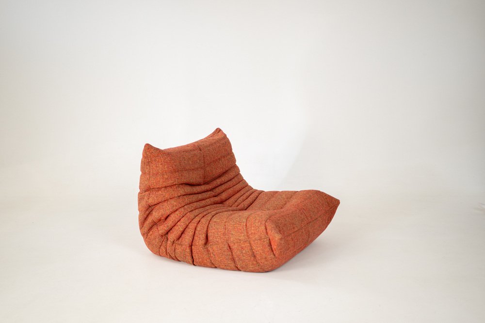 Set_of_Togo_Lounge_Chair_and_Pouf_by_Michel_Ducaroy_for_Ligne_Roset,_Crimson_Tweed_Fabric,_France,_1981