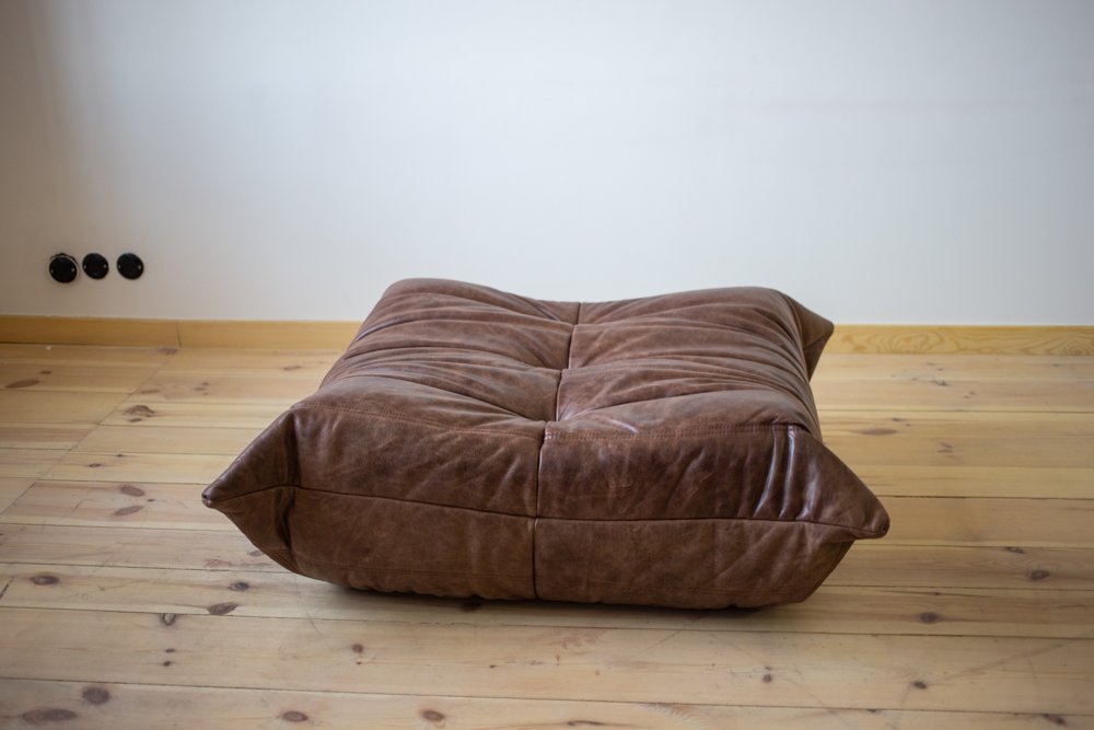 Set_of_Togo_Lounge_Chair_and_Pouf_by_Michel_Ducaroy_for_Ligne_Roset,_Dark_Brown_Leather,_France,_1977