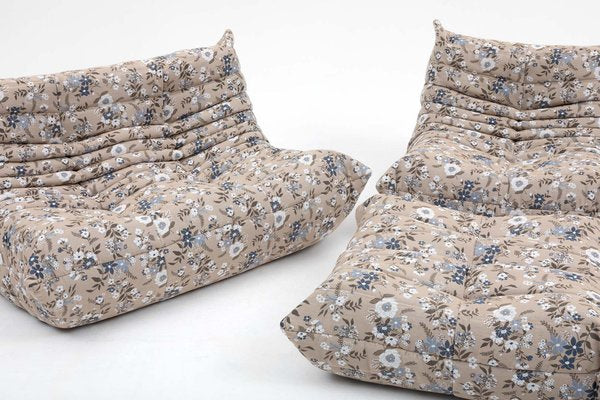 Set_of_Togo_Lounge_Chair,_Two-Seater_Sofa_and_Pouf_by_Michel_Ducaroy_for_Ligne_Roset,_Pattern_Fabric,_France,_1970s