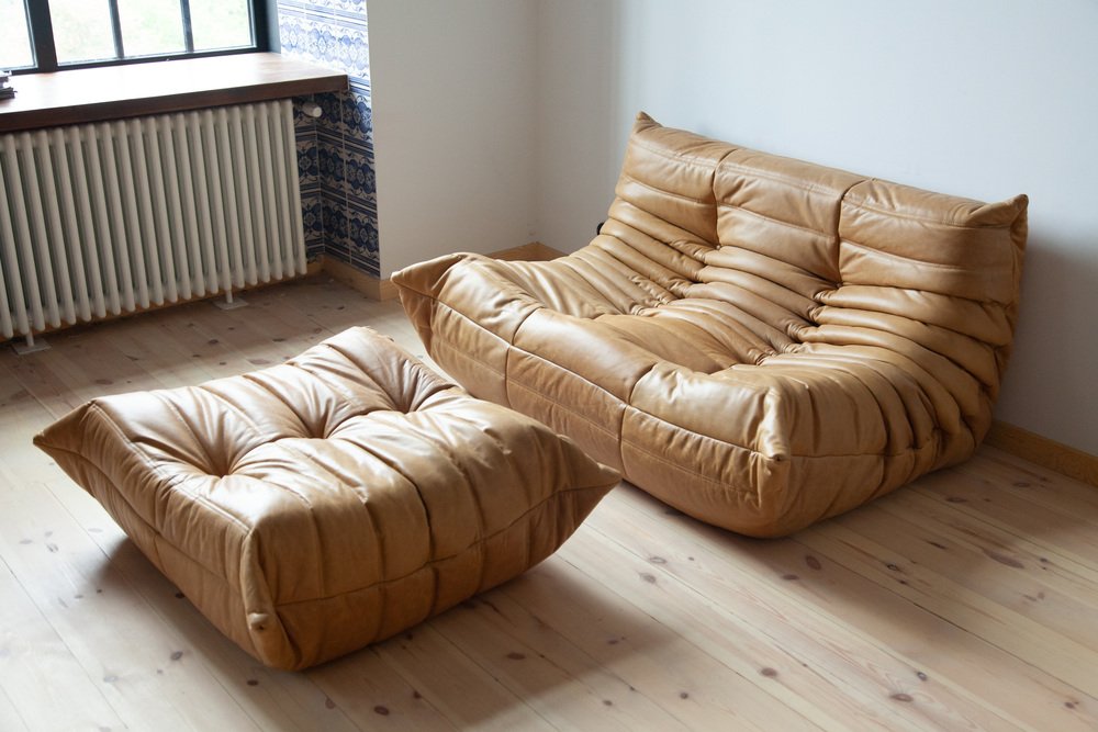 Set_of_Togo_Sofa_and_Pouf_by_Michel_Ducaroy_for_Ligne_Roset,_Camel_Brown_Leather,_France,_1973