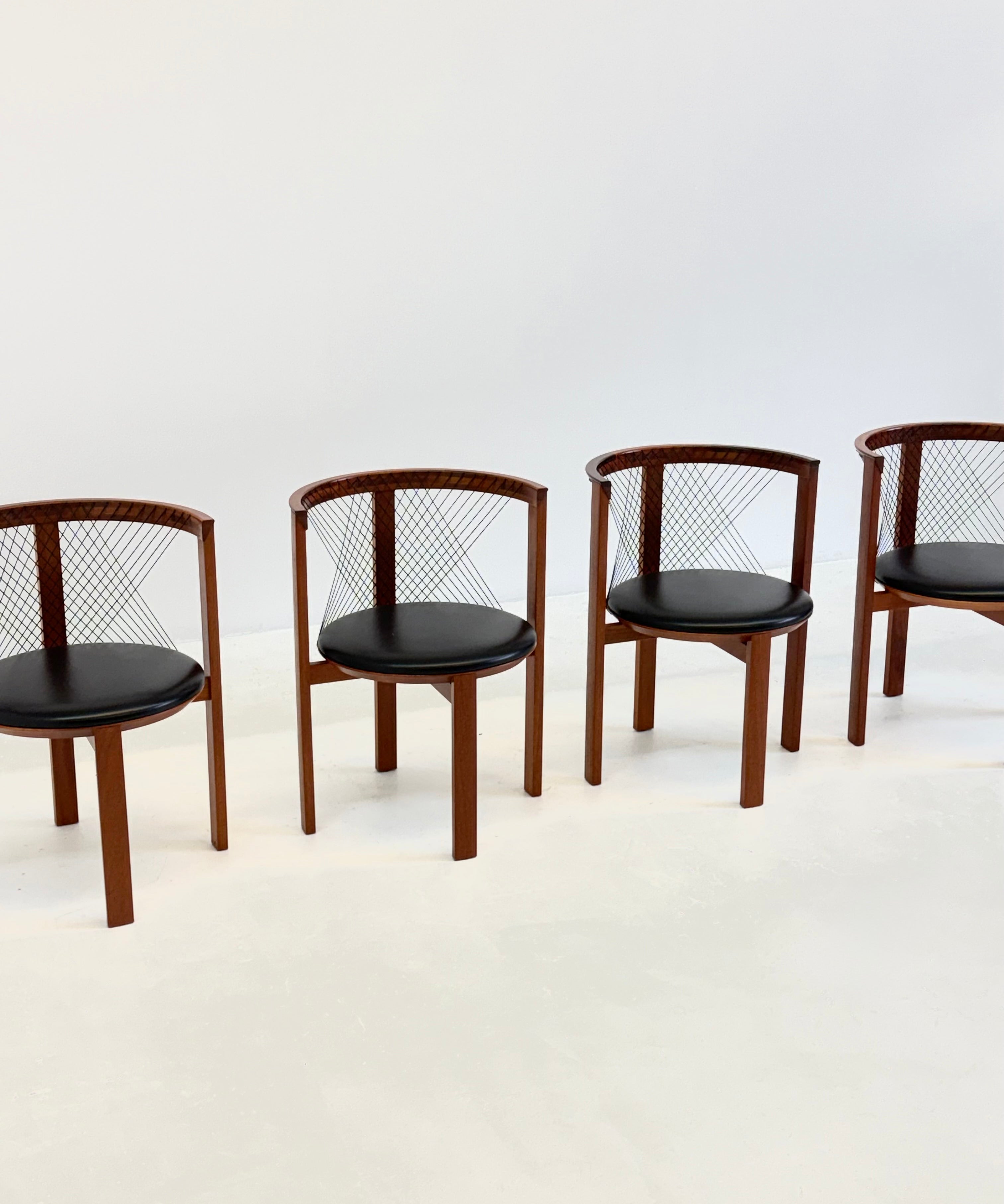 Set_of_4_Tranekær_String_chairs_by_Niels_Jørgen_Haugesen