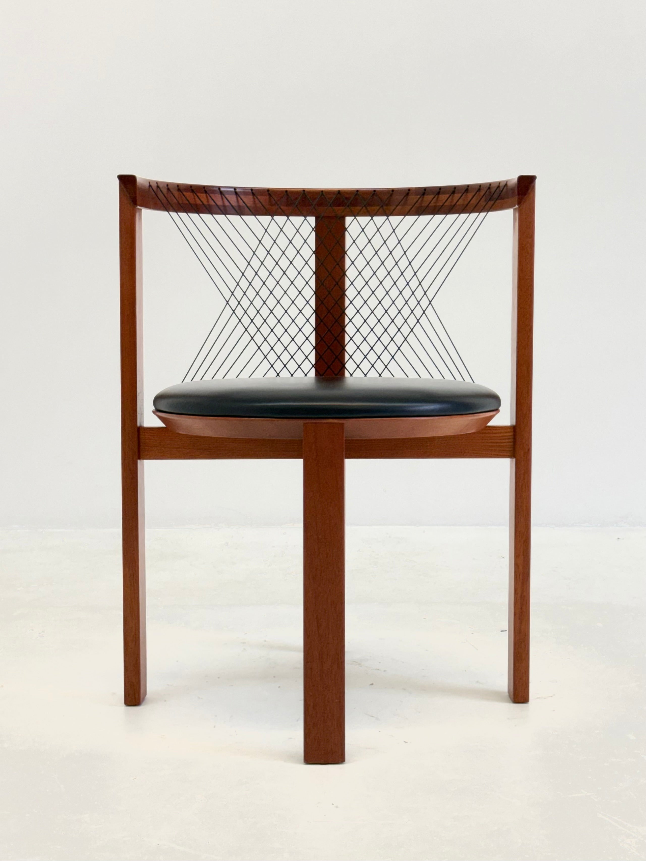 Set_of_4_Tranekær_String_chairs_by_Niels_Jørgen_Haugesen