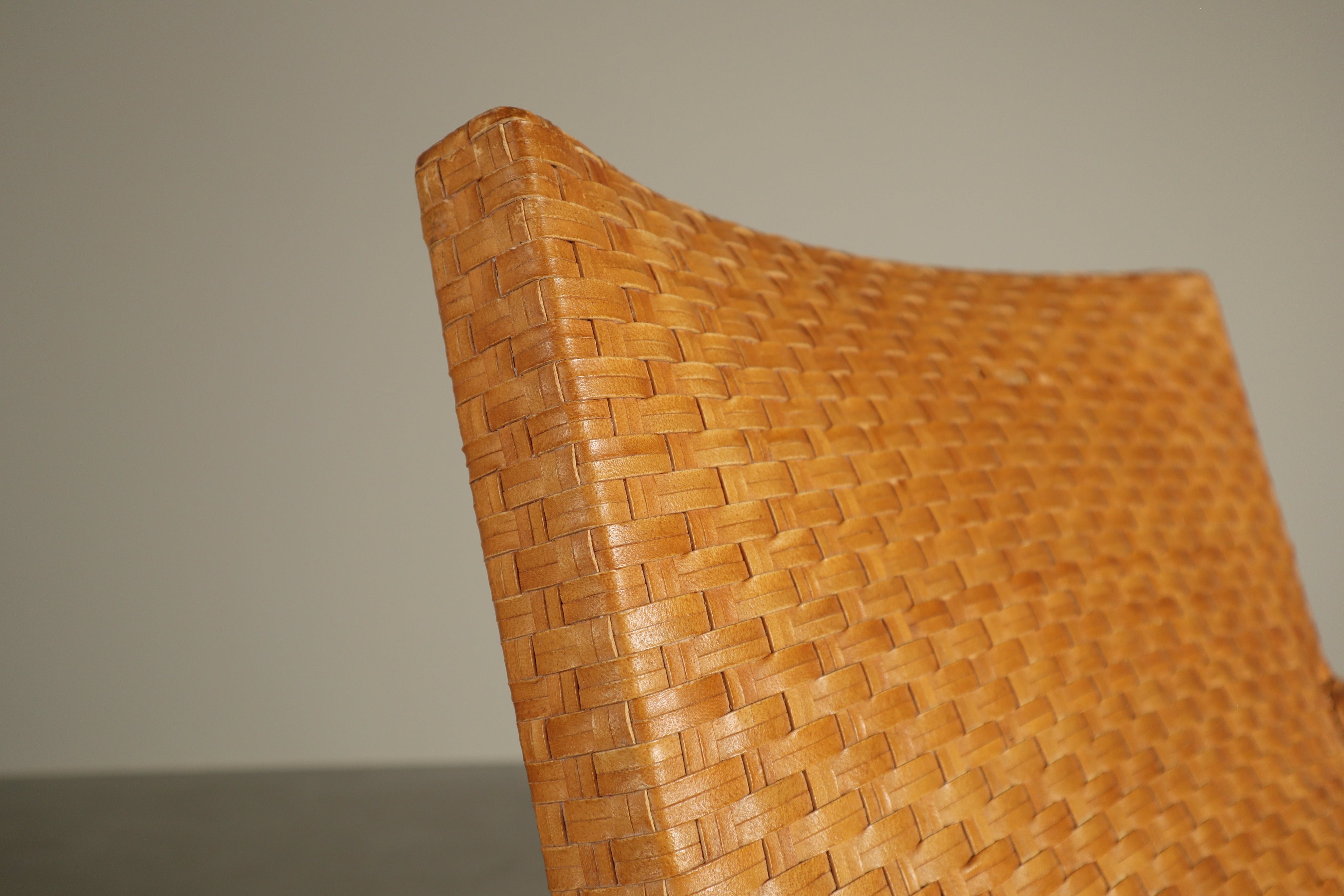 Set_of_2_Antonio_Citterio_‘Compagnia_delle_Filippine’_lounge_chairs,_B&B_Italia,_1993