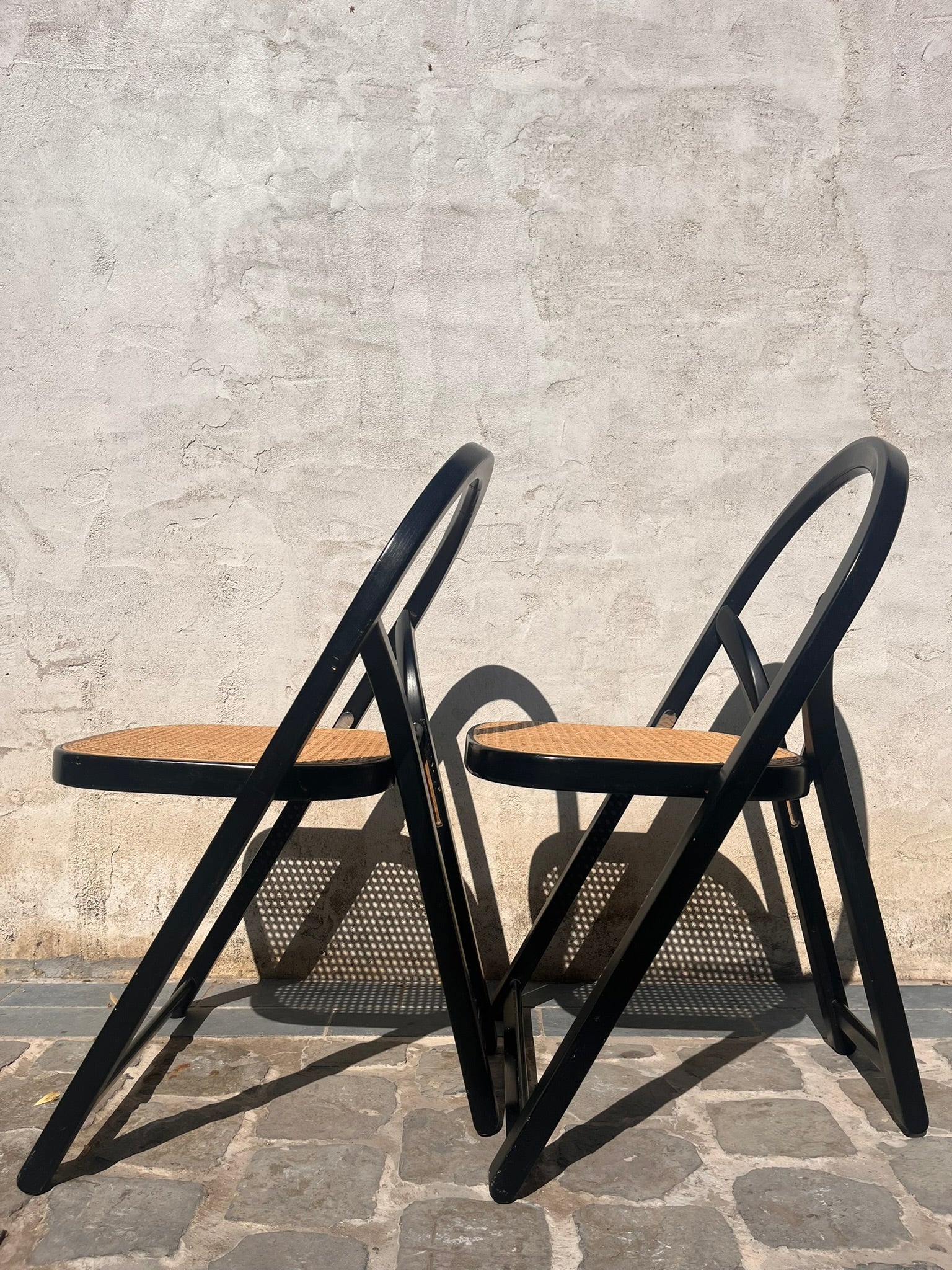 Set_of_two_chairs_by_Gigi_Sabadin,_1970,_Italy