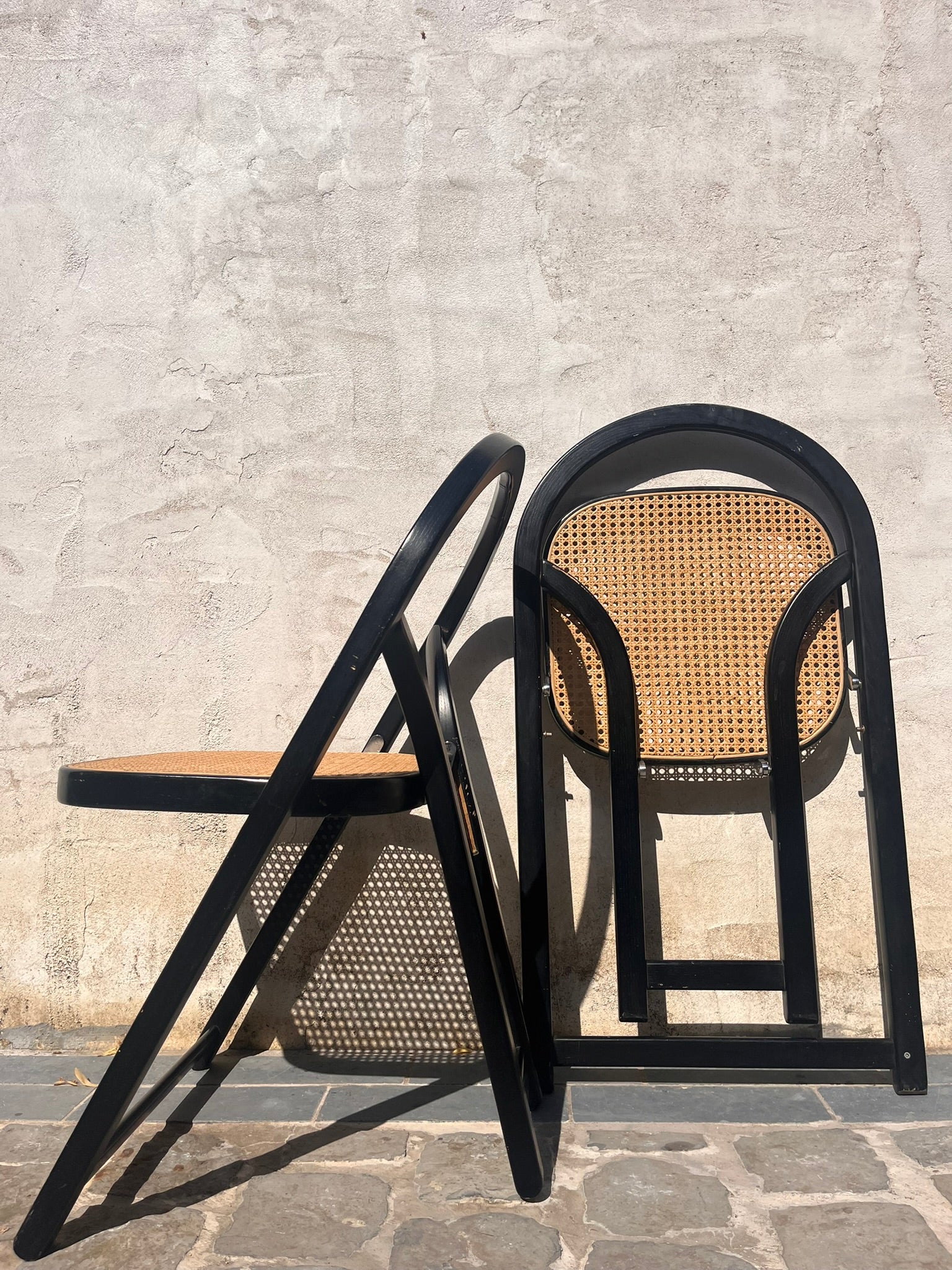 Set_of_two_chairs_by_Gigi_Sabadin,_1970,_Italy